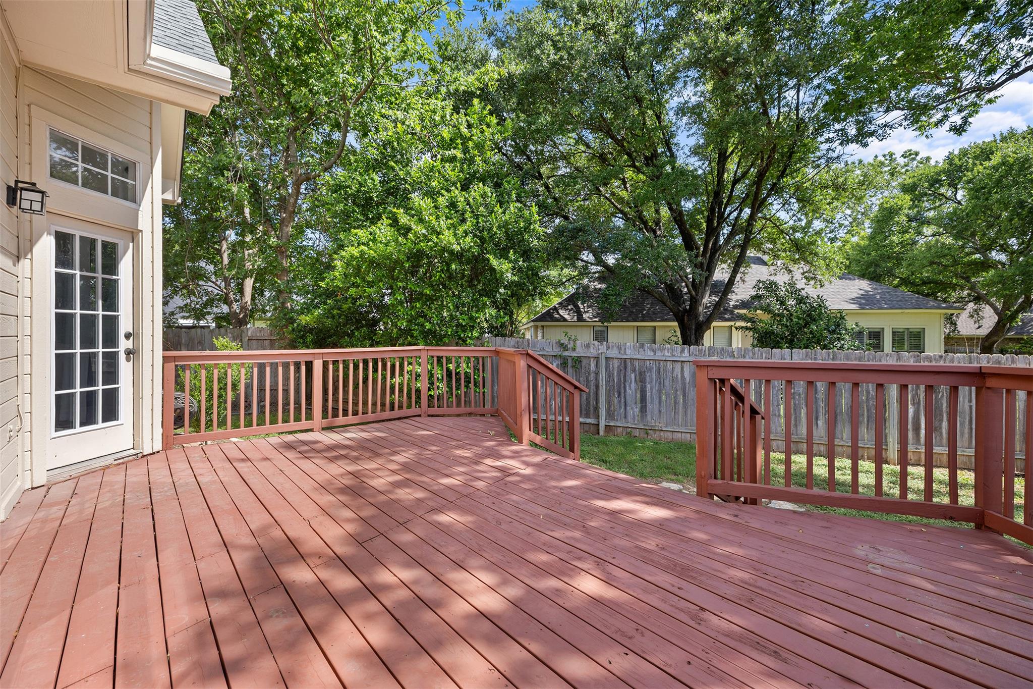 702 Ivy Ct, Round Rock, TX 78681