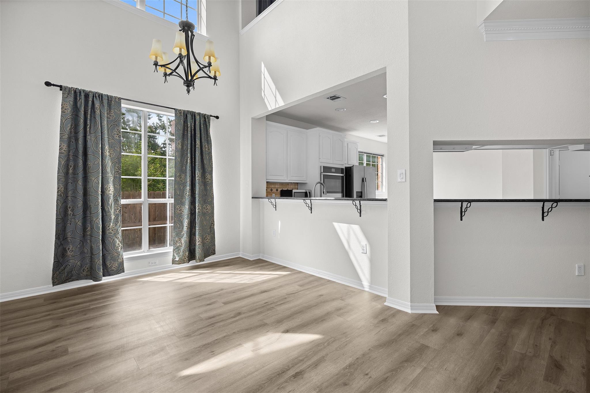 702 Ivy Ct, Round Rock, TX 78681