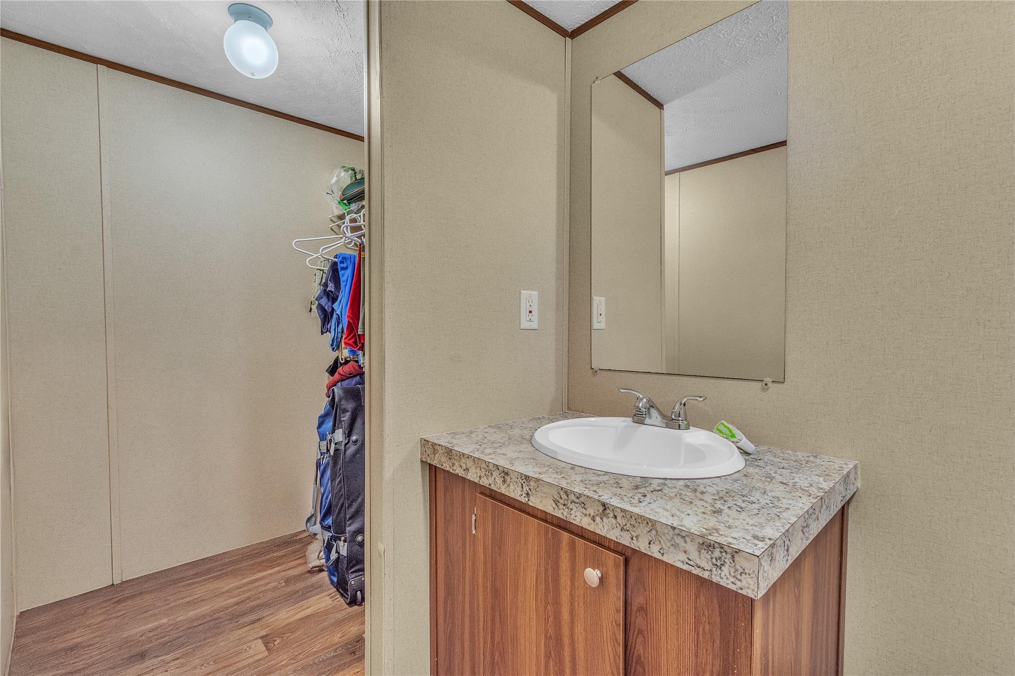 341 SW Front St, Bartlett, TX 76511