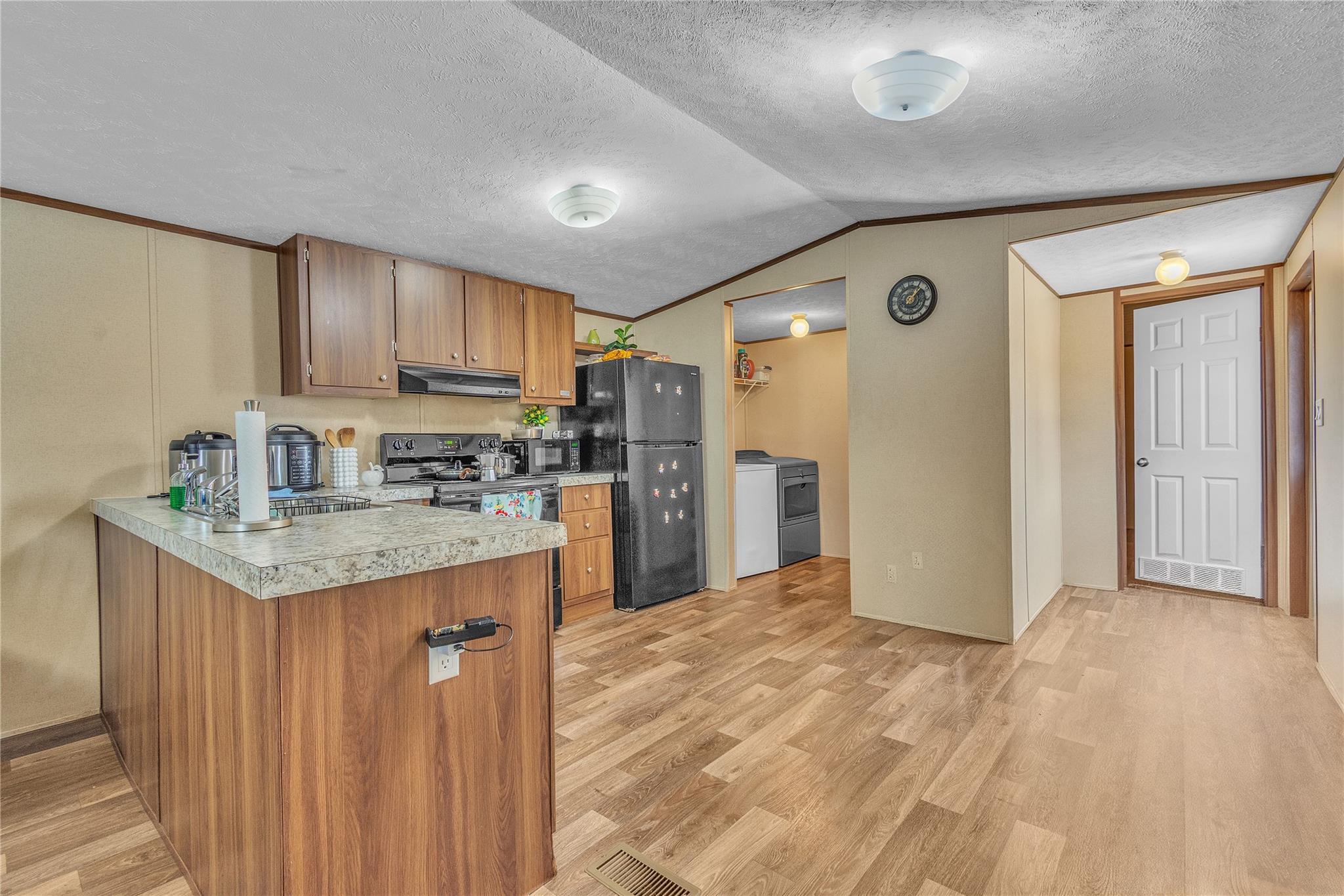 341 SW Front St, Bartlett, TX 76511