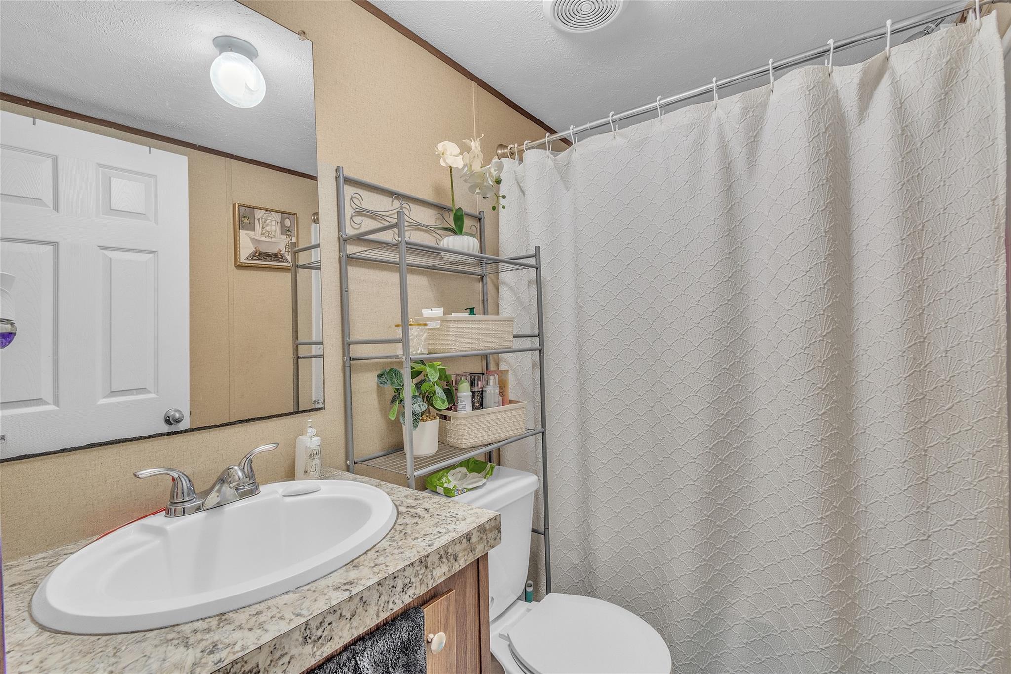 341 SW Front St, Bartlett, TX 76511