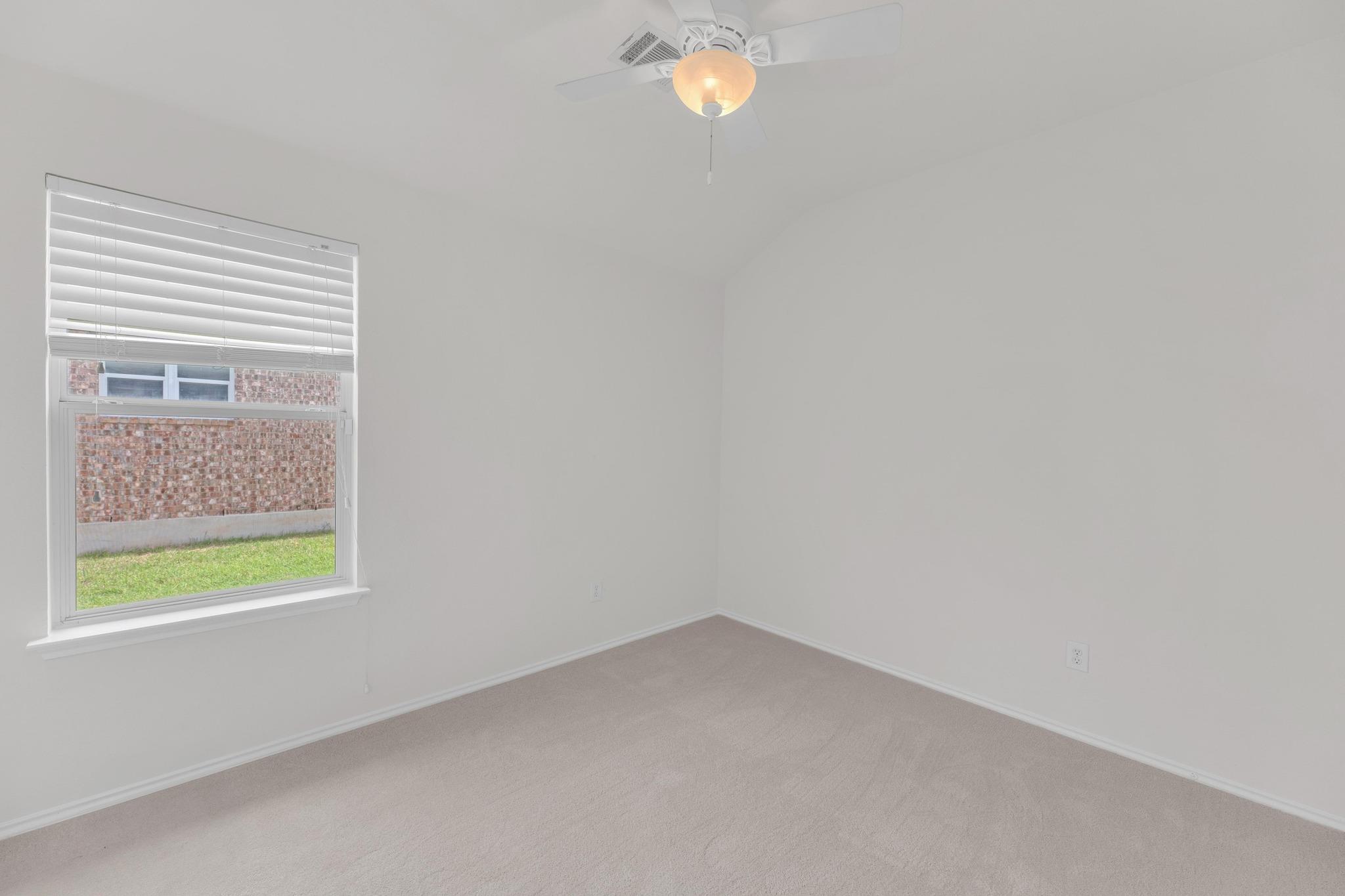 109 Inman Dr, Hutto, TX 78634