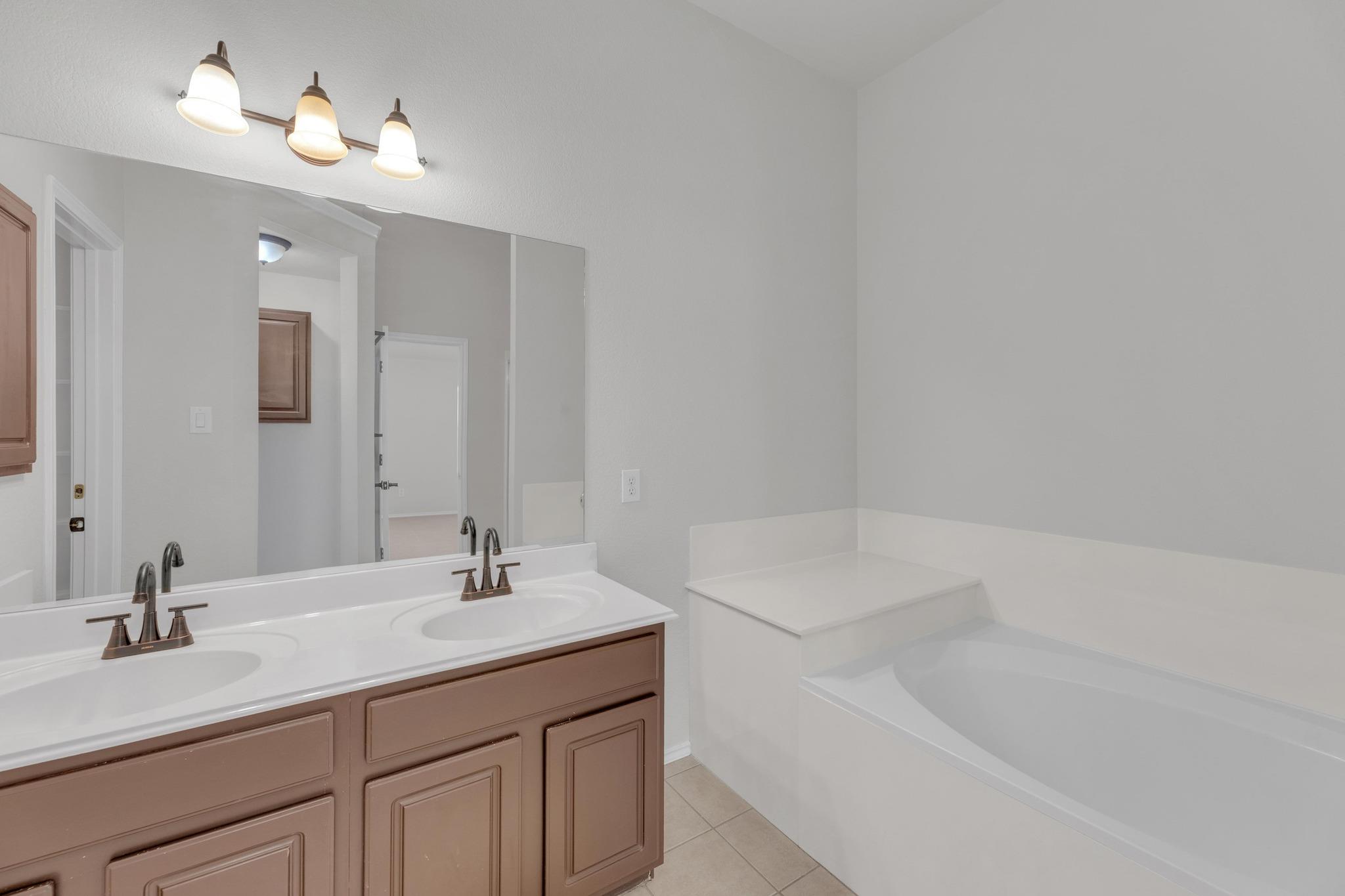 109 Inman Dr, Hutto, TX 78634