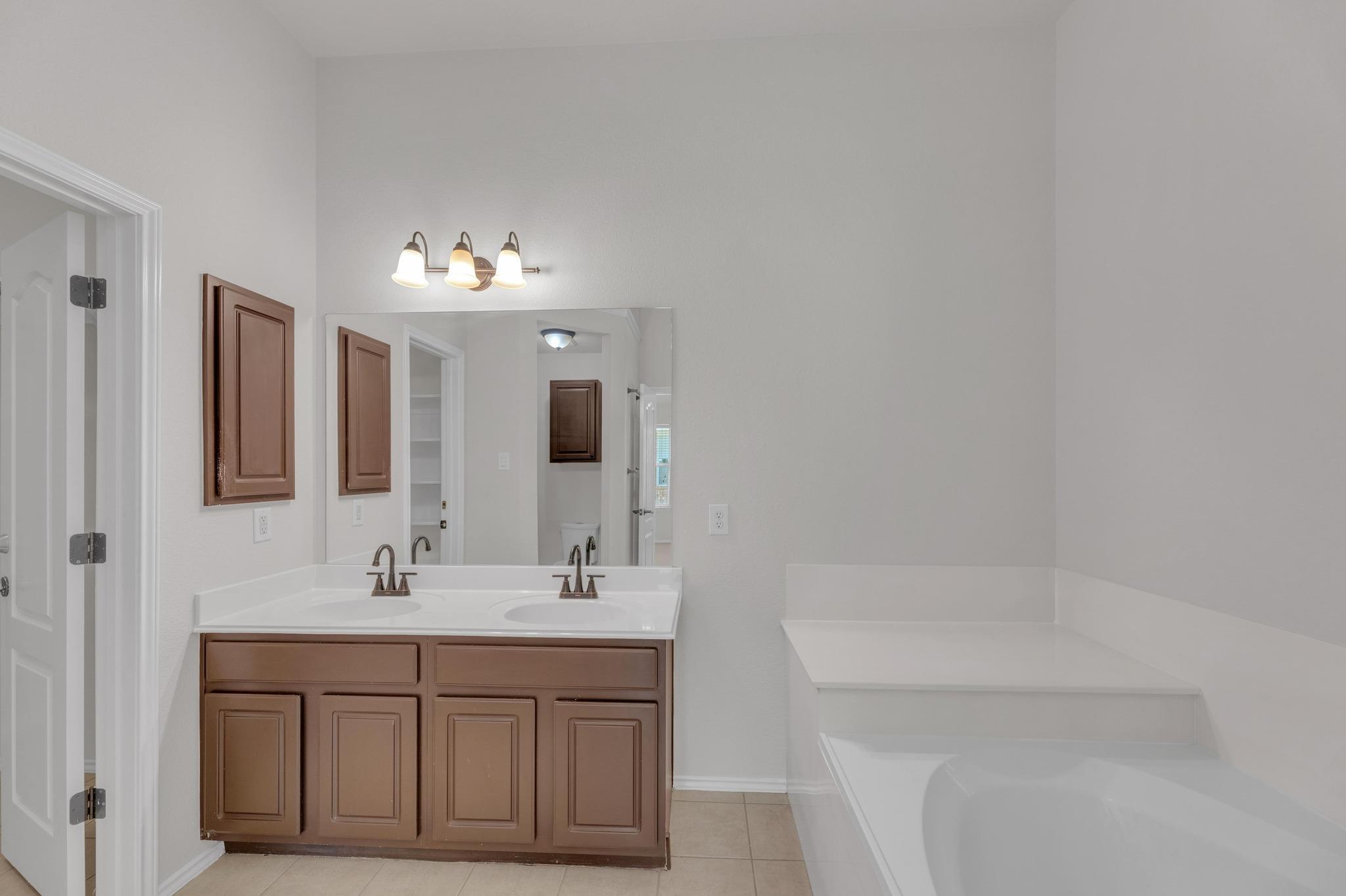 109 Inman Dr, Hutto, TX 78634