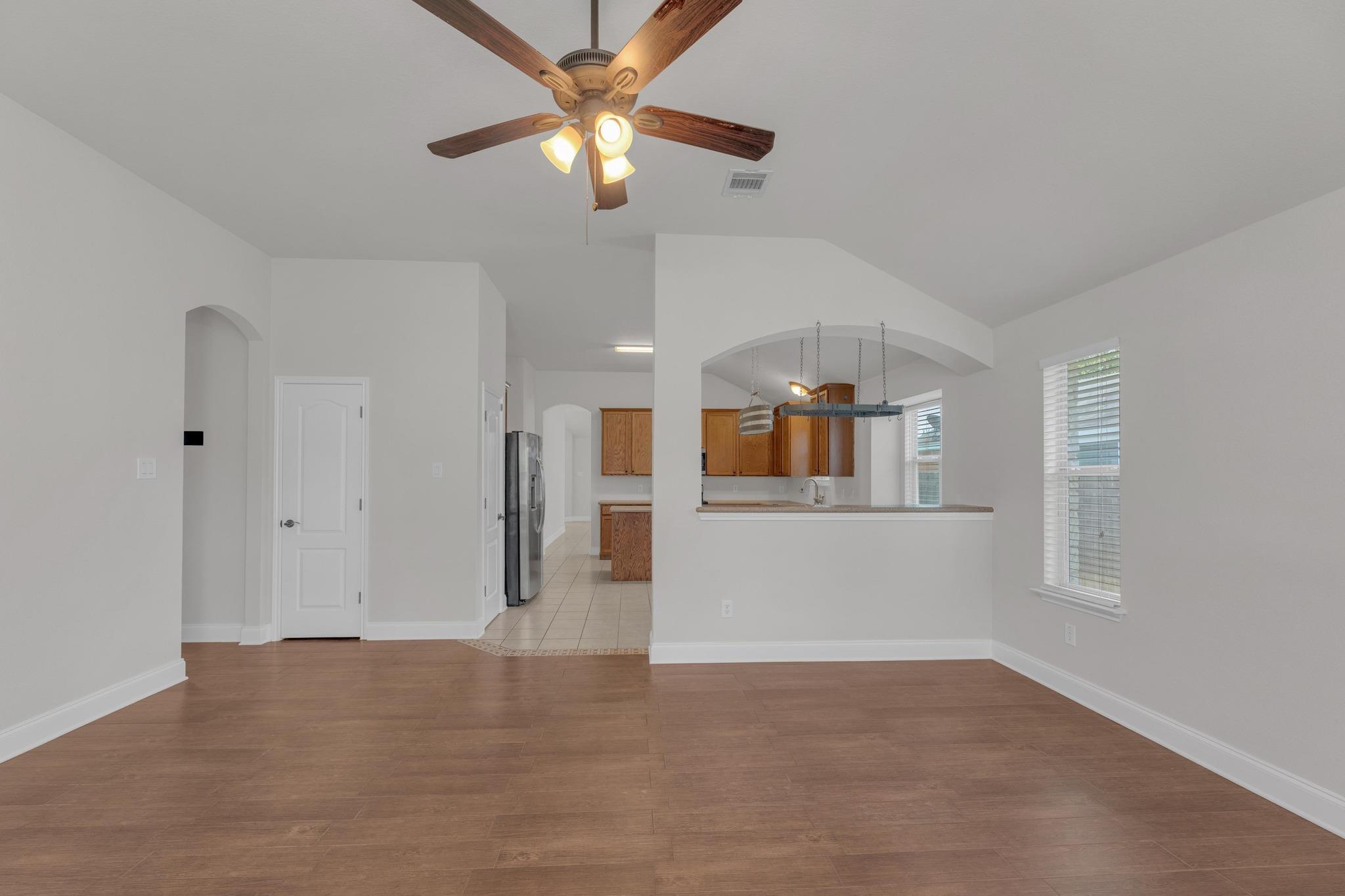 109 Inman Dr, Hutto, TX 78634