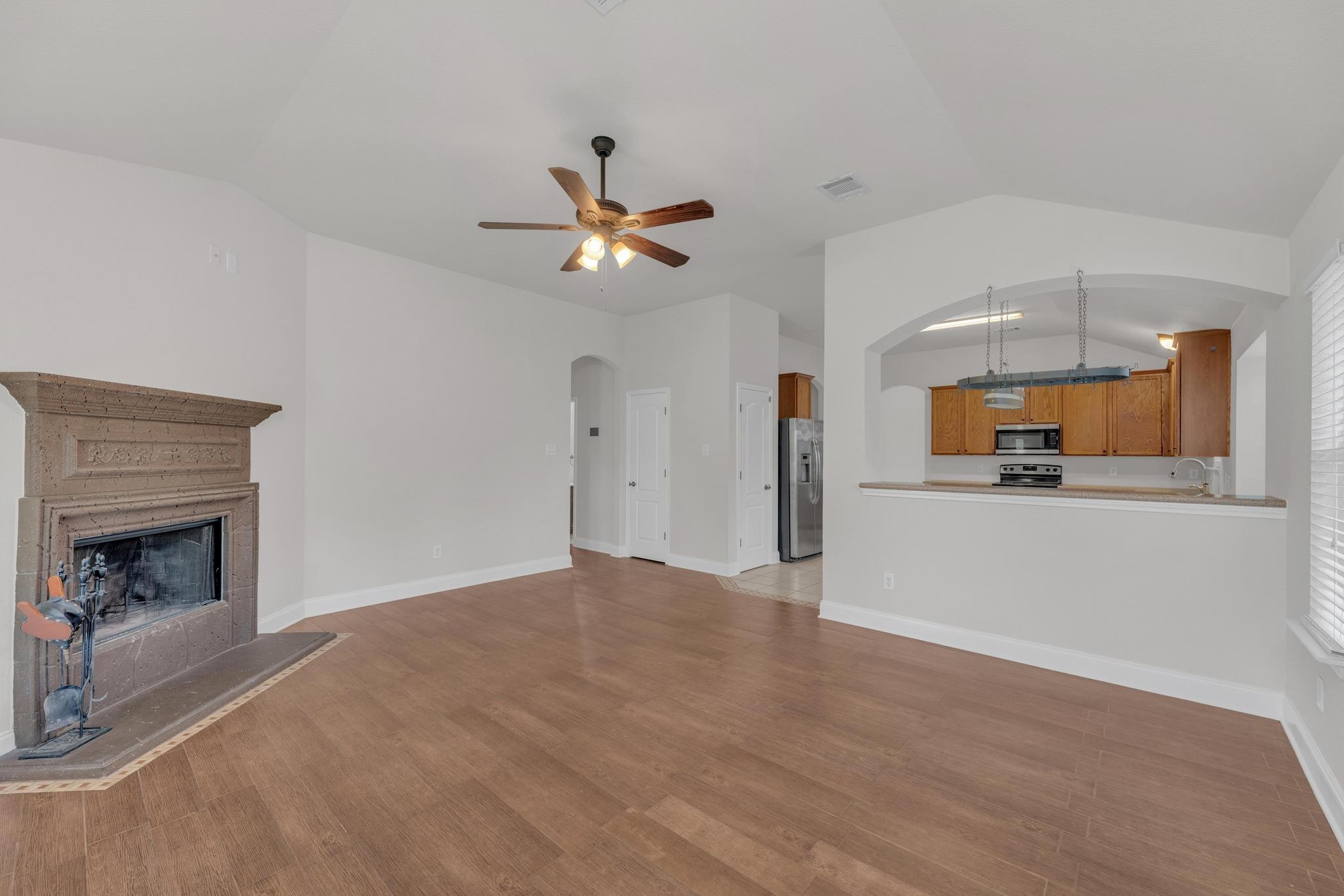109 Inman Dr, Hutto, TX 78634