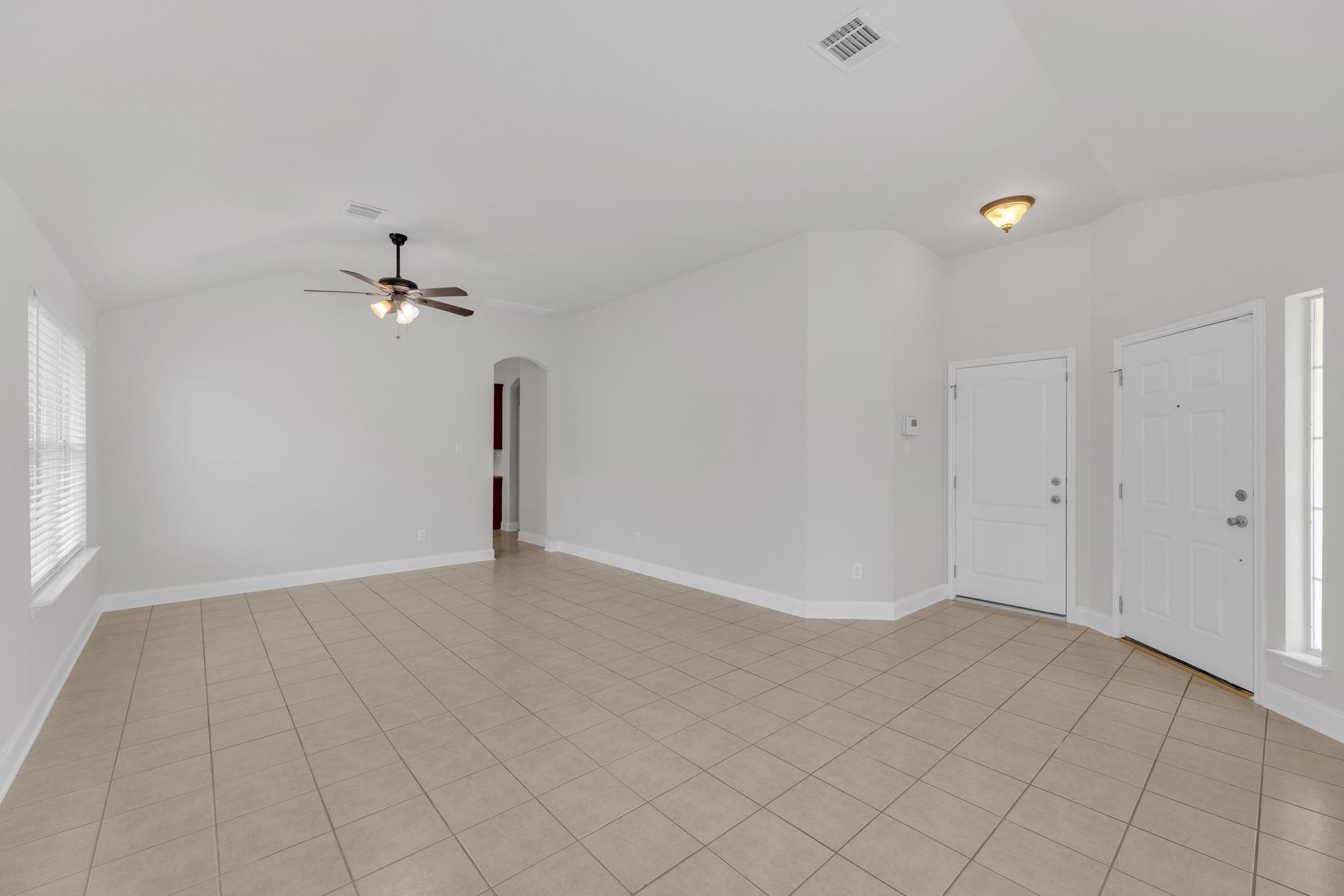 109 Inman Dr, Hutto, TX 78634