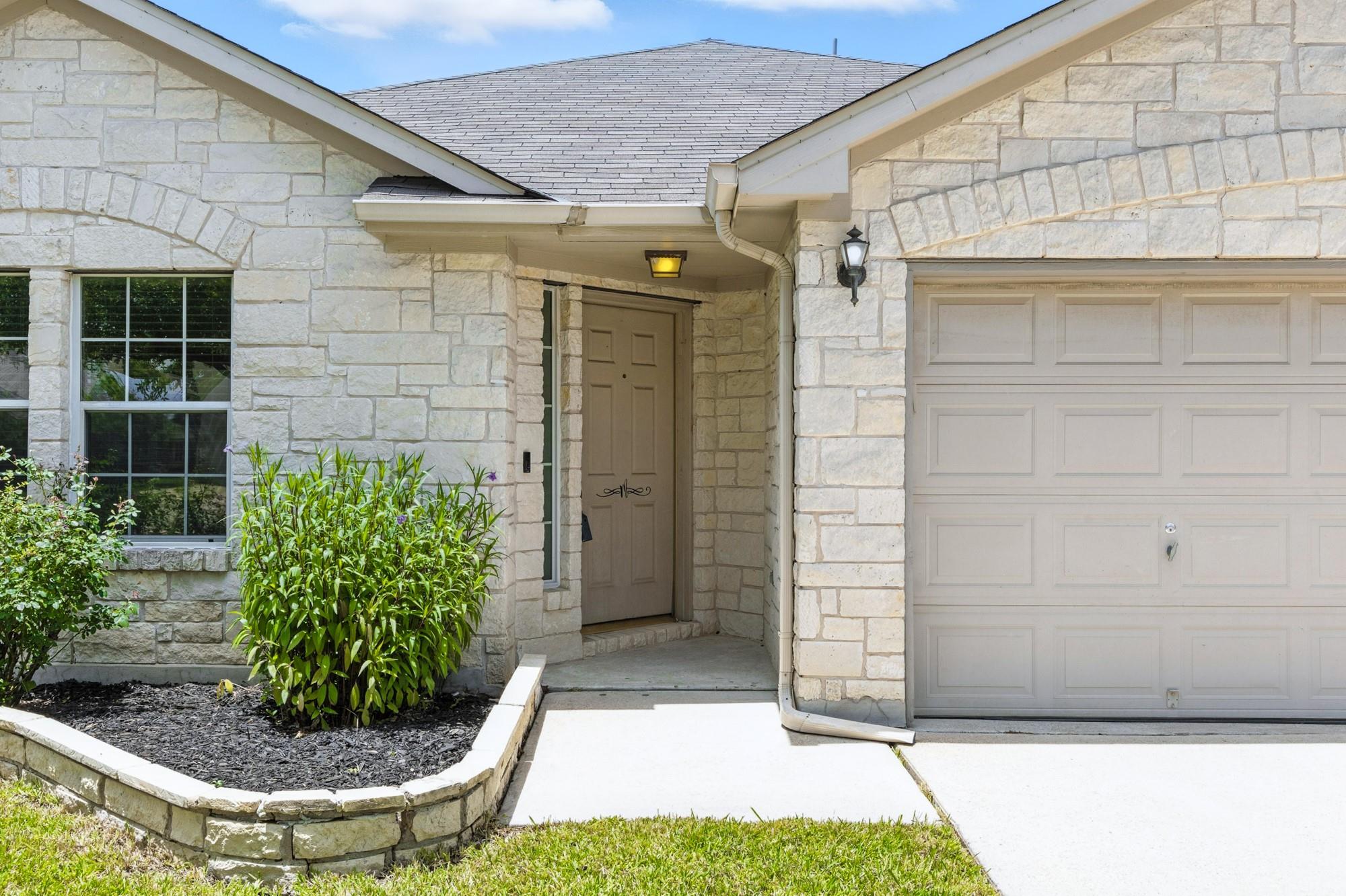 109 Inman Dr, Hutto, TX 78634