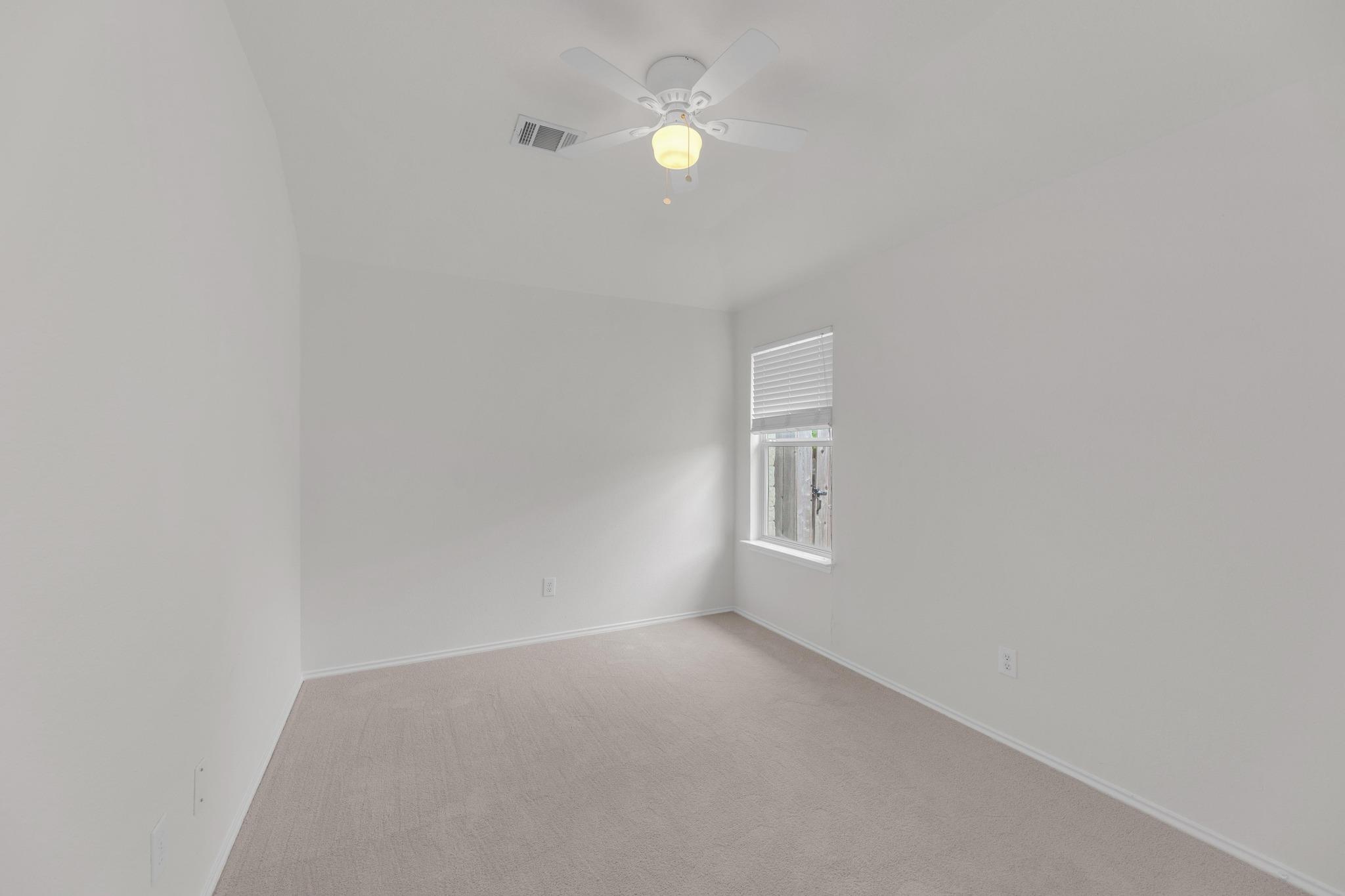 109 Inman Dr, Hutto, TX 78634