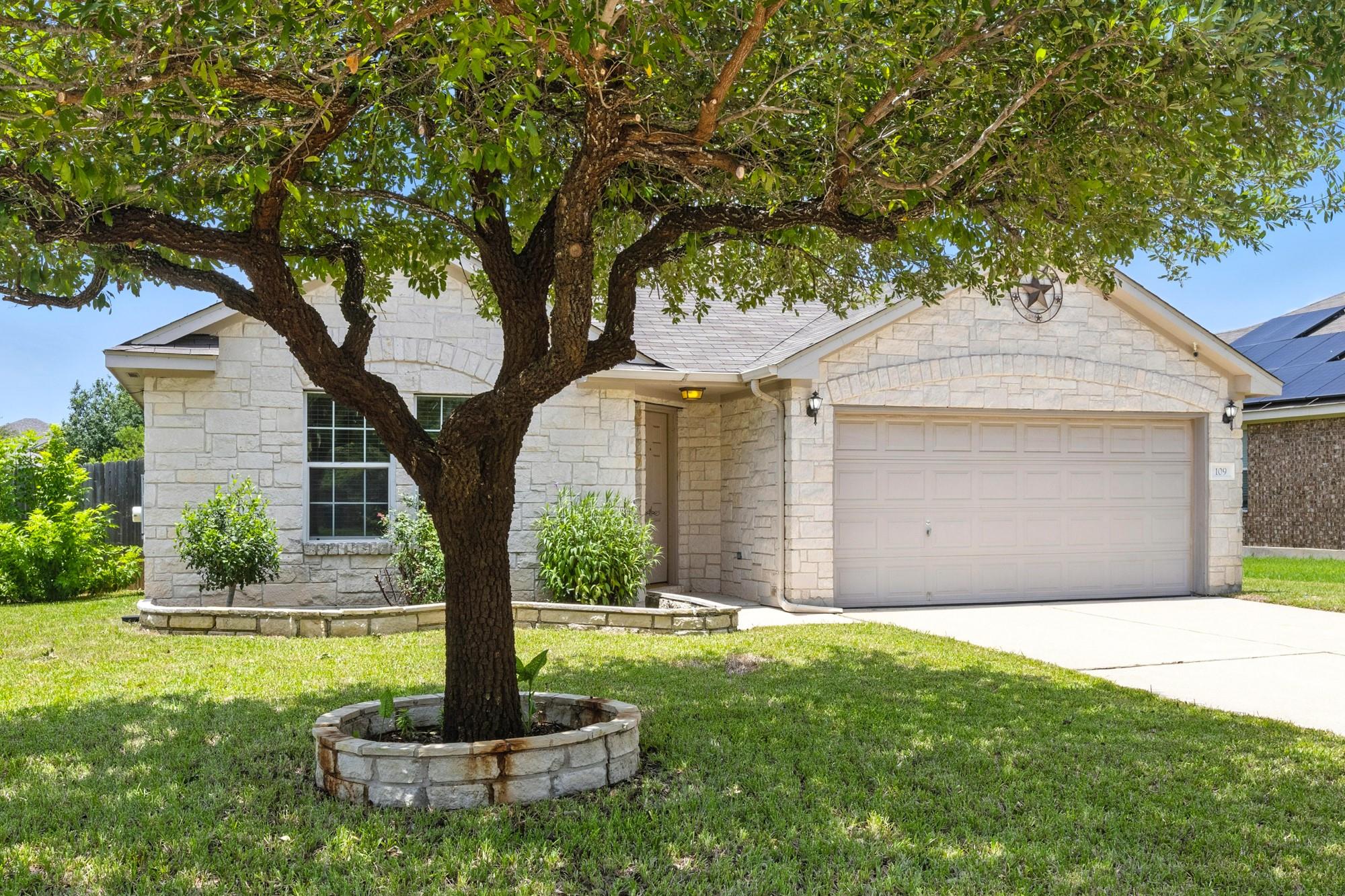 109 Inman Dr, Hutto, TX 78634