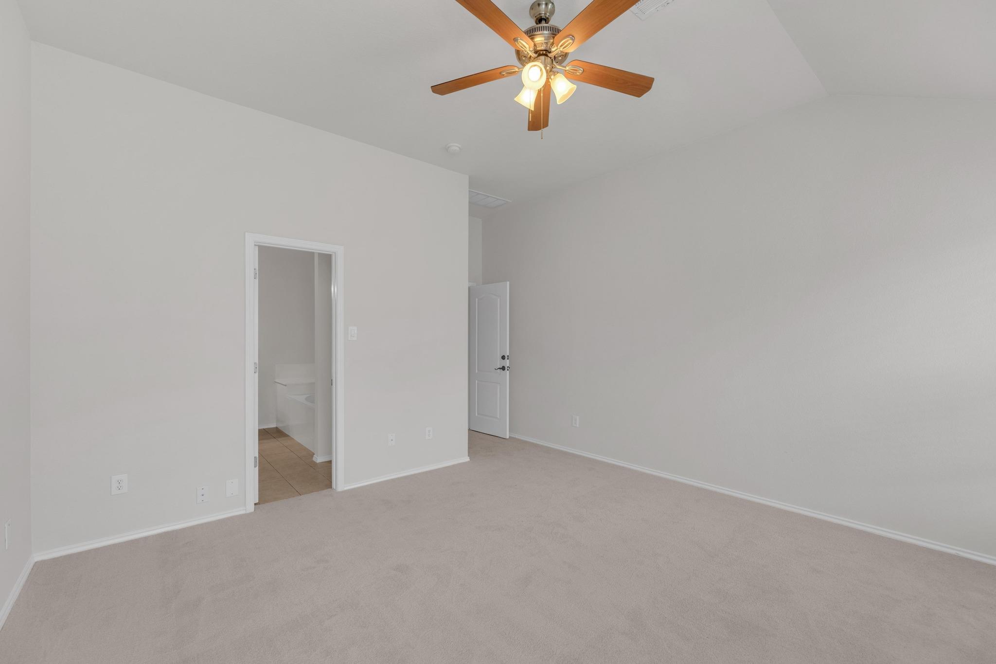 109 Inman Dr, Hutto, TX 78634