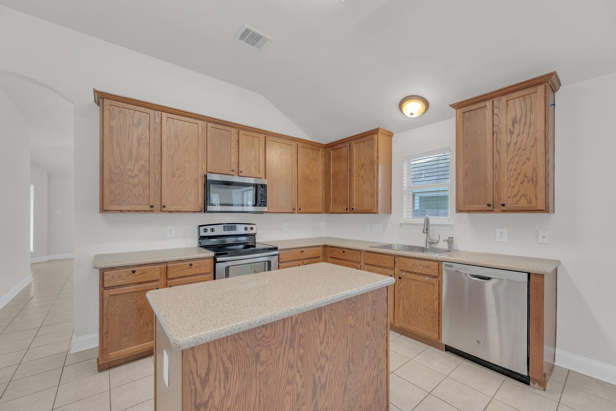 109 Inman Dr, Hutto, TX 78634