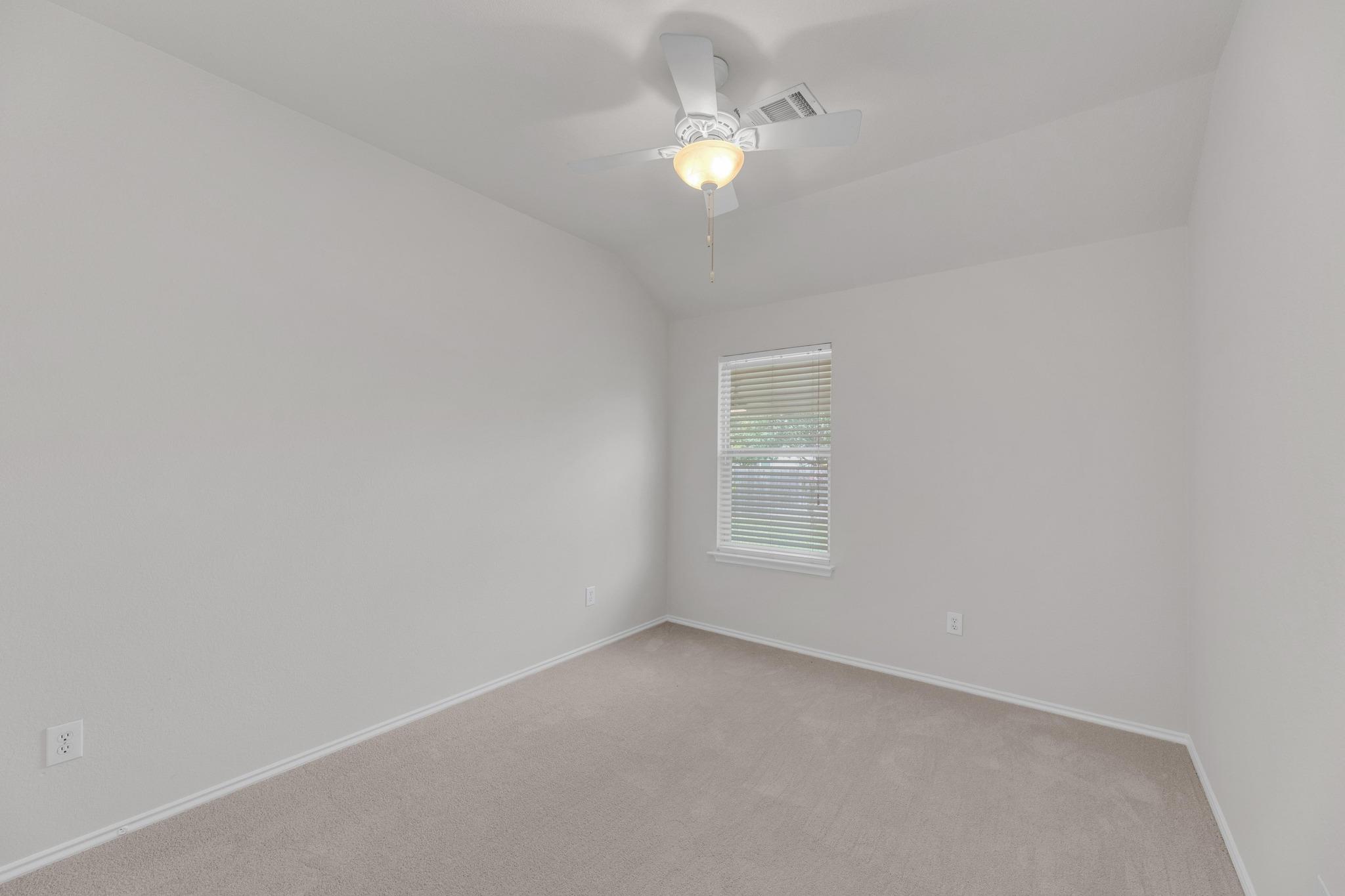 109 Inman Dr, Hutto, TX 78634