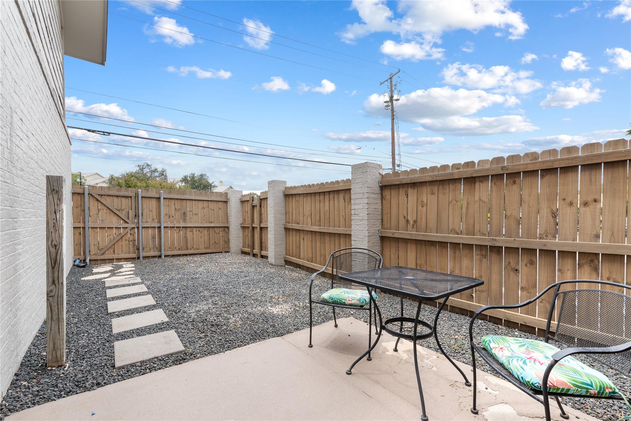 2122 Hancock Dr # 103, Austin, TX 78756
