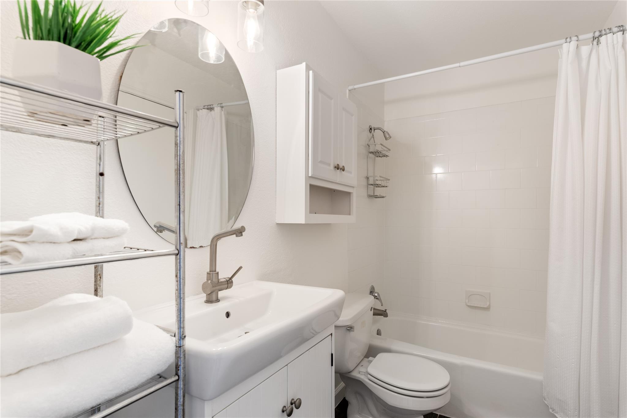 2122 Hancock Dr # 103, Austin, TX 78756