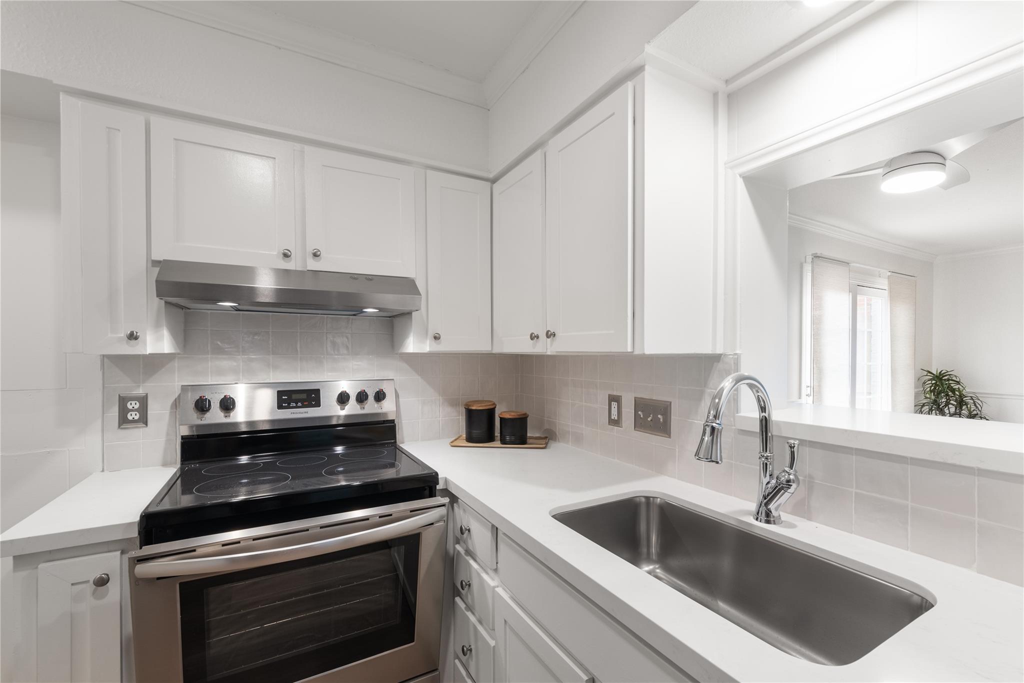 2122 Hancock Dr # 103, Austin, TX 78756