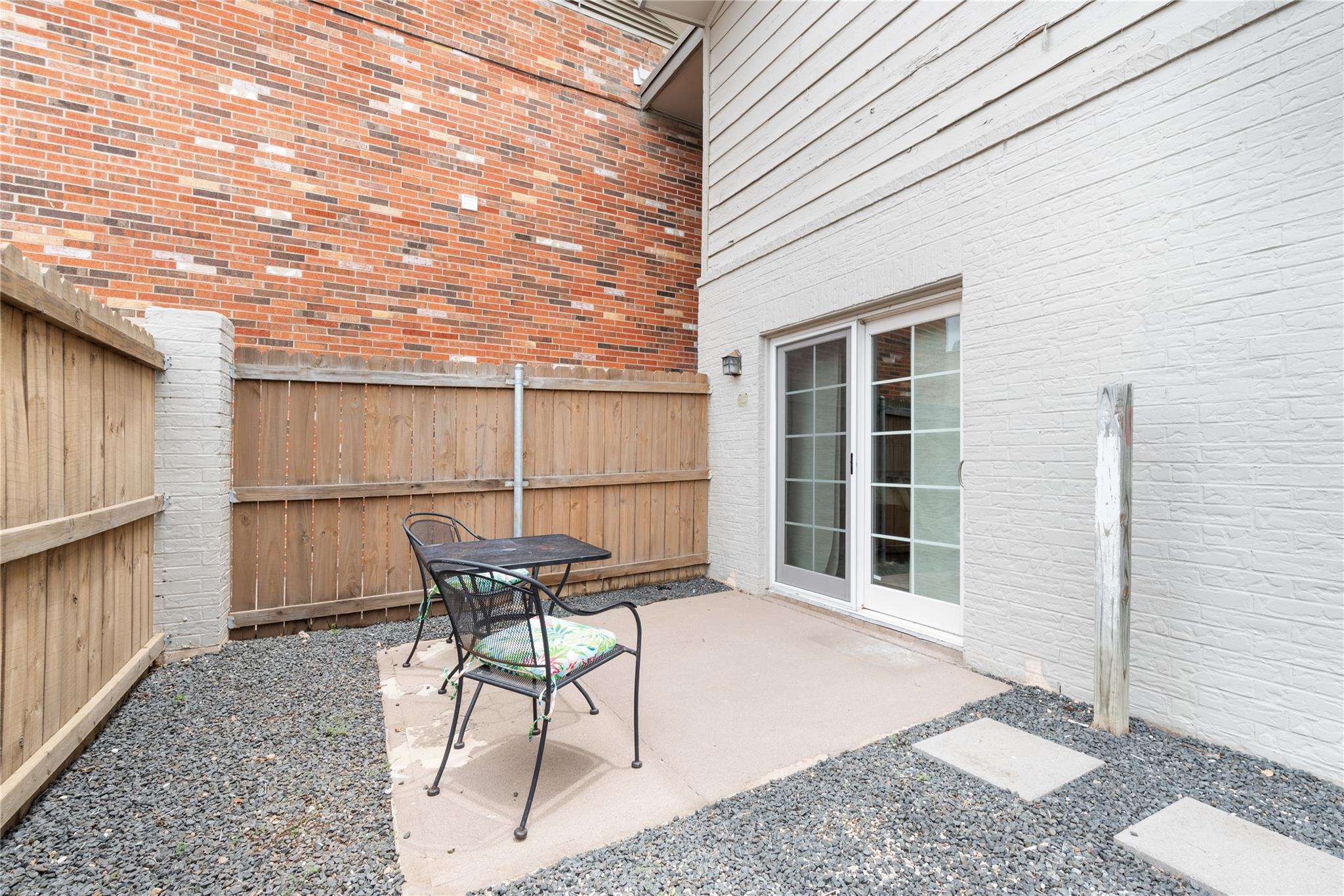 2122 Hancock Dr # 103, Austin, TX 78756