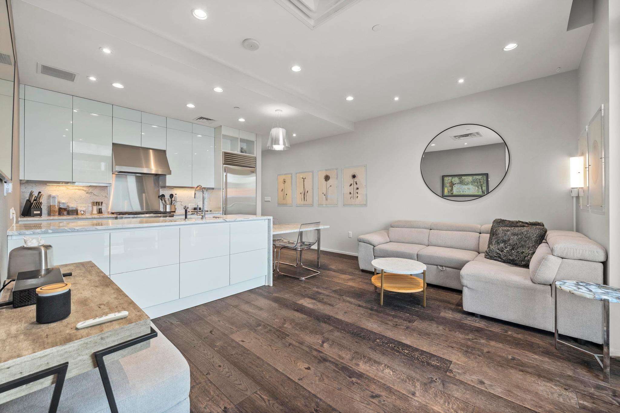 200 Congress Ave # 33BB, Austin, TX 78701