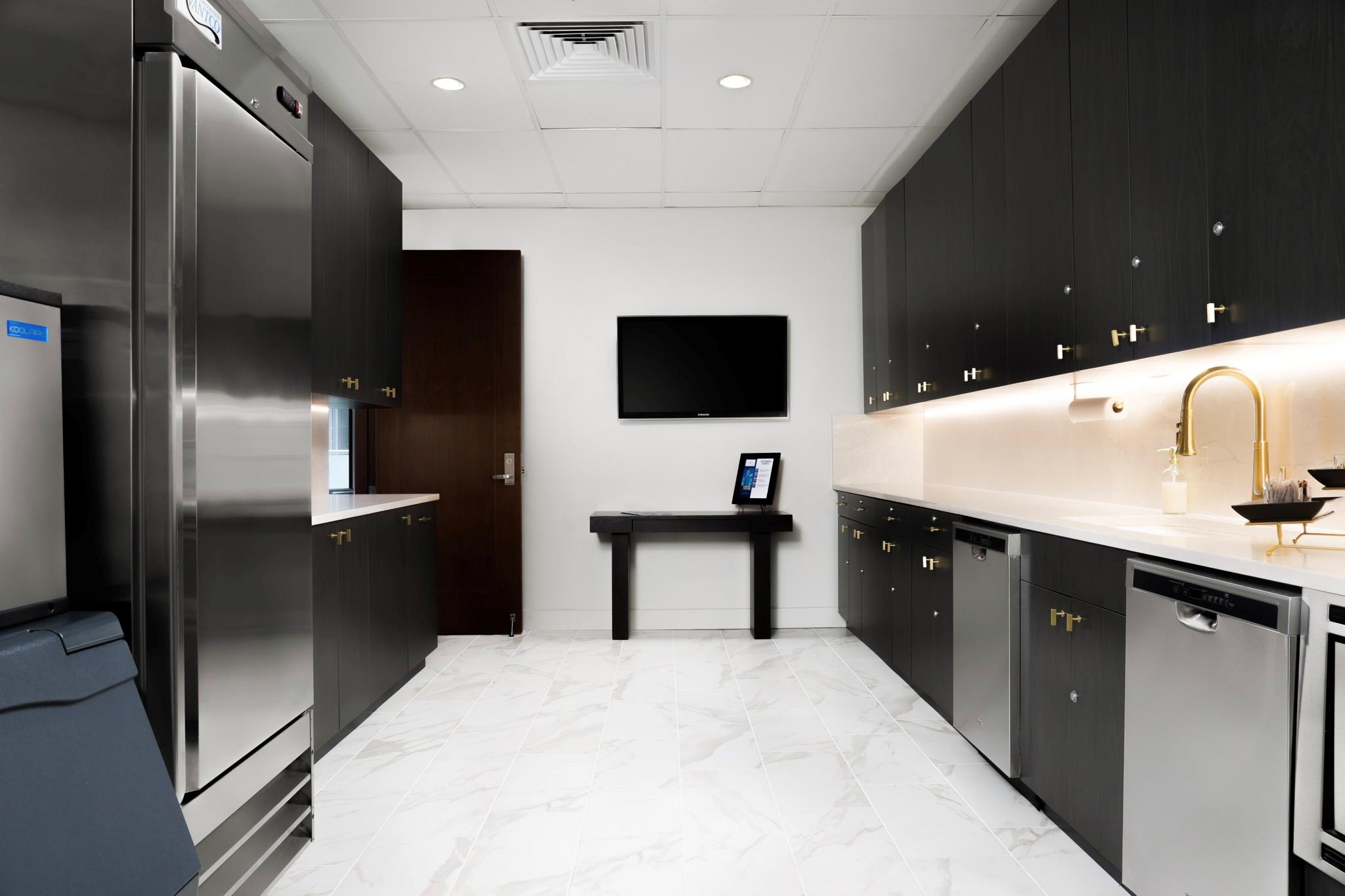 200 Congress Ave # 33BB, Austin, TX 78701