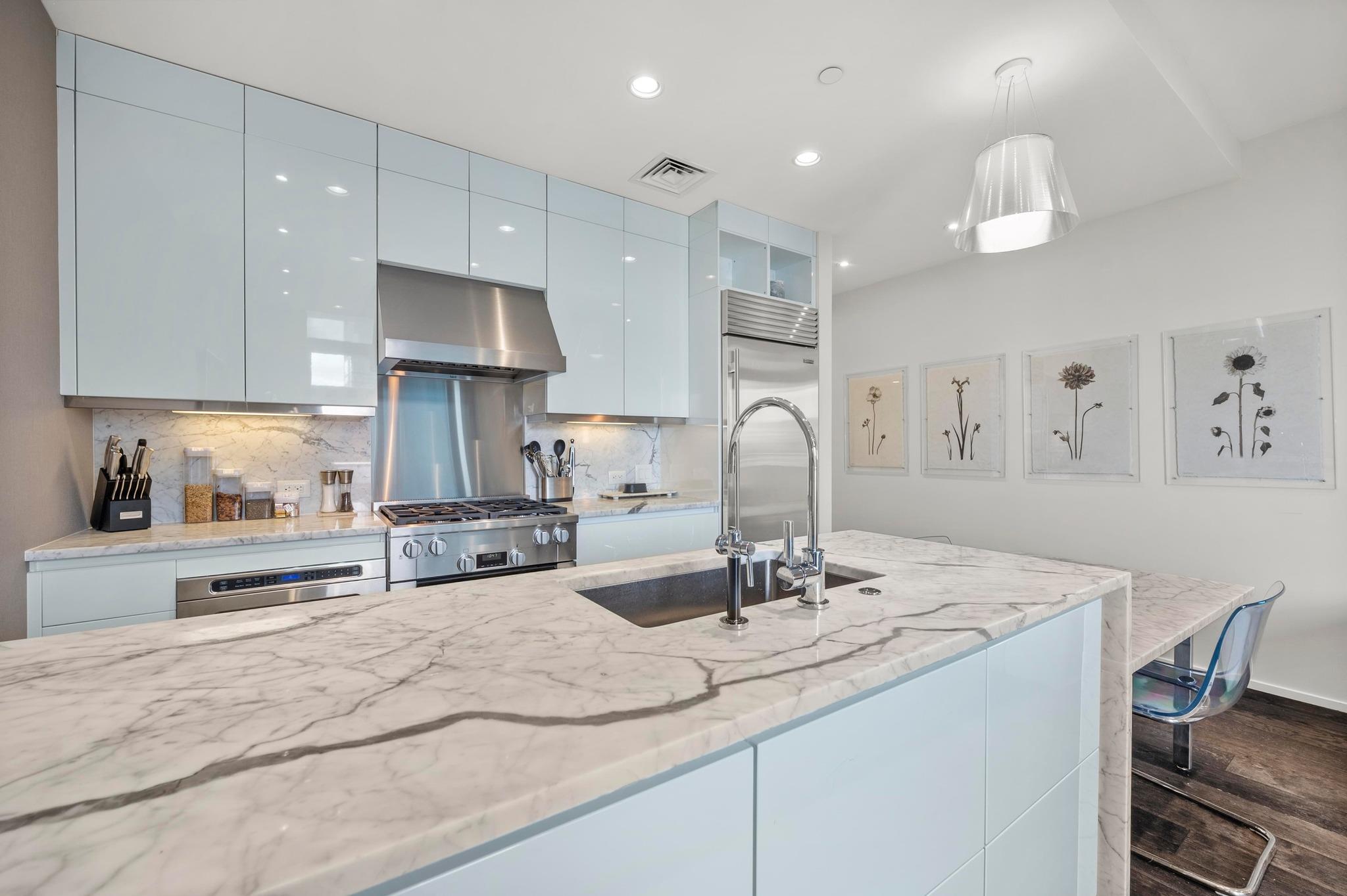 200 Congress Ave # 33BB, Austin, TX 78701