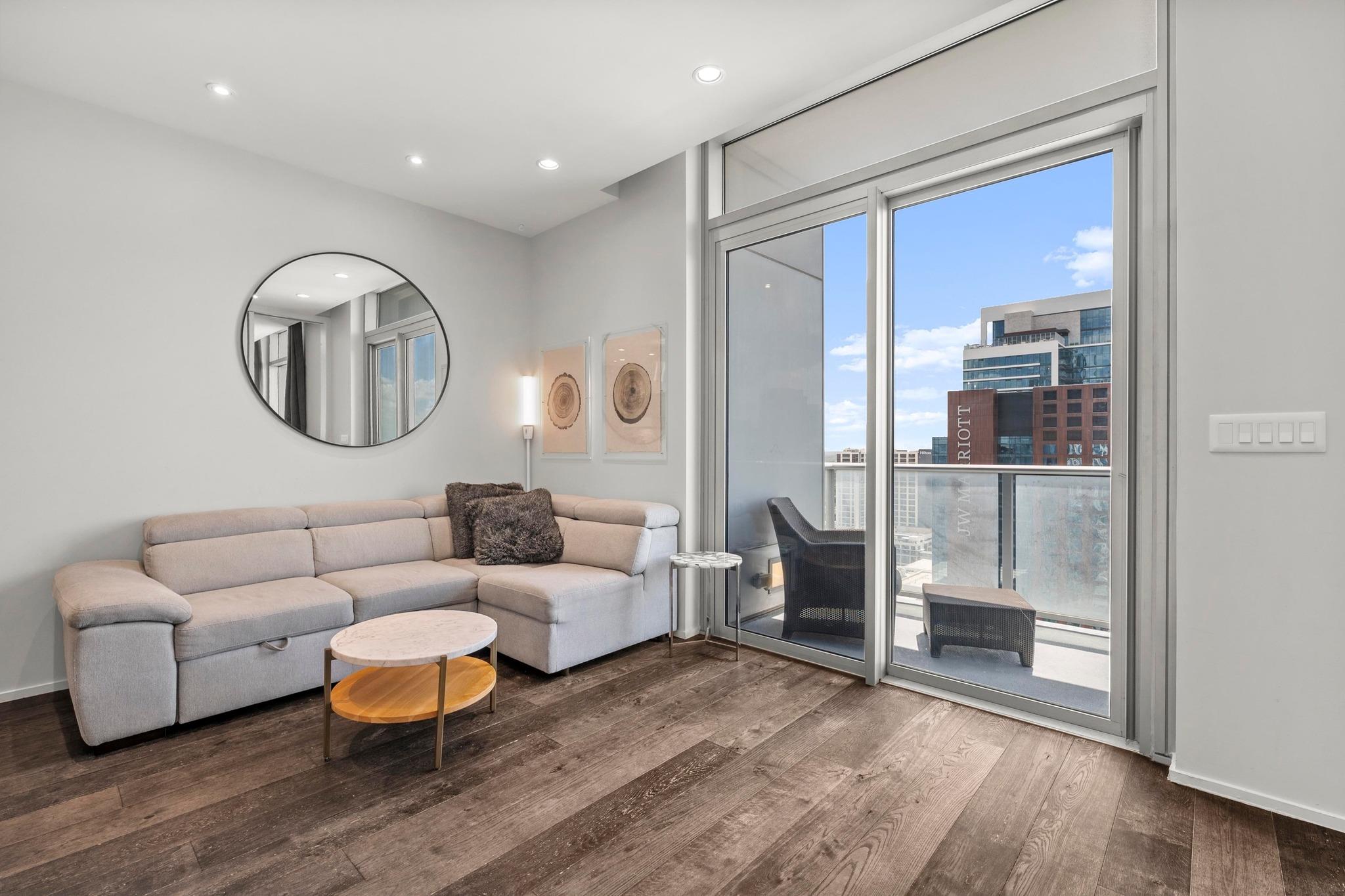 200 Congress Ave # 33BB, Austin, TX 78701