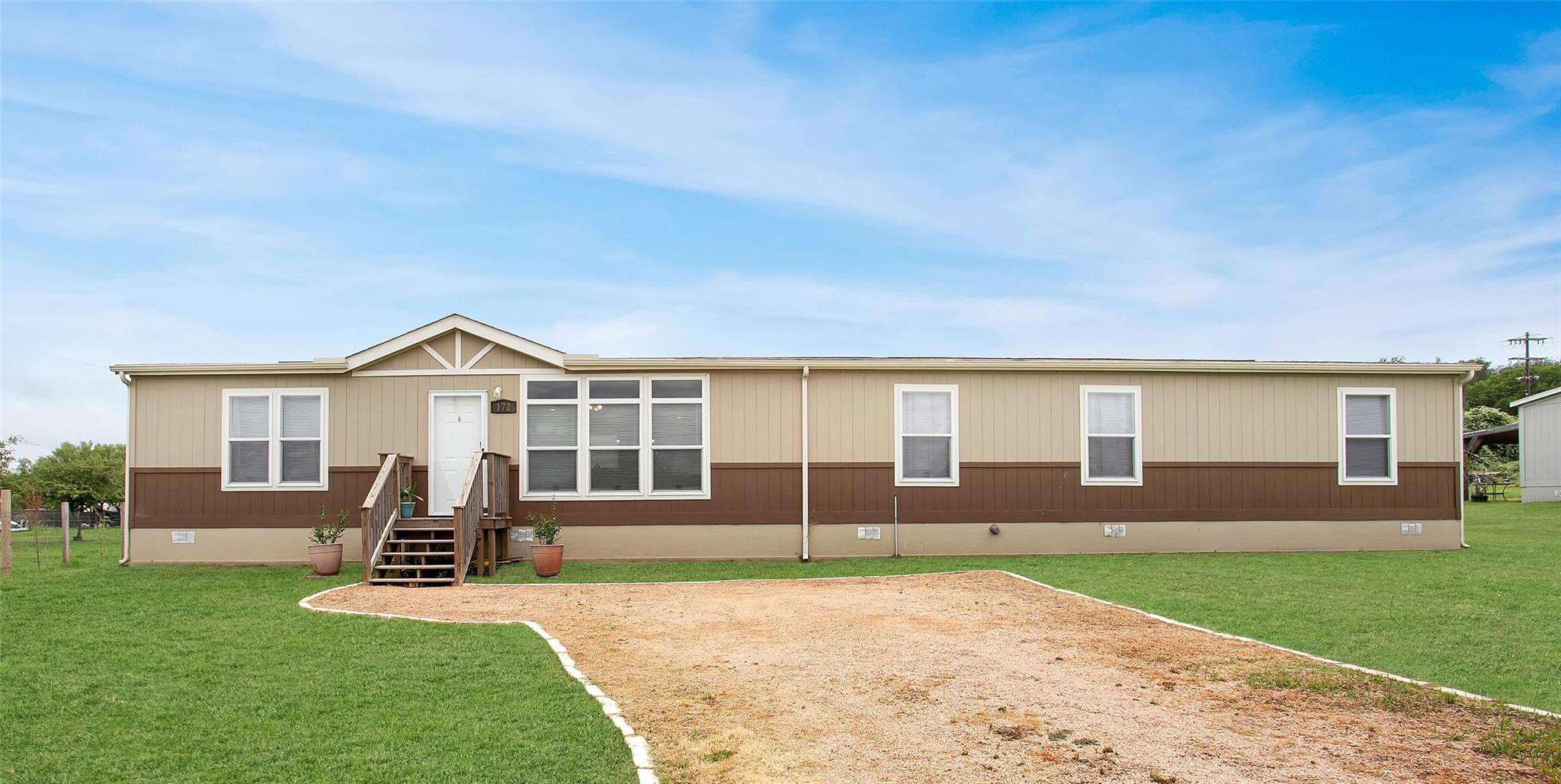 172 Little Loop, Cedar Creek, TX 78612