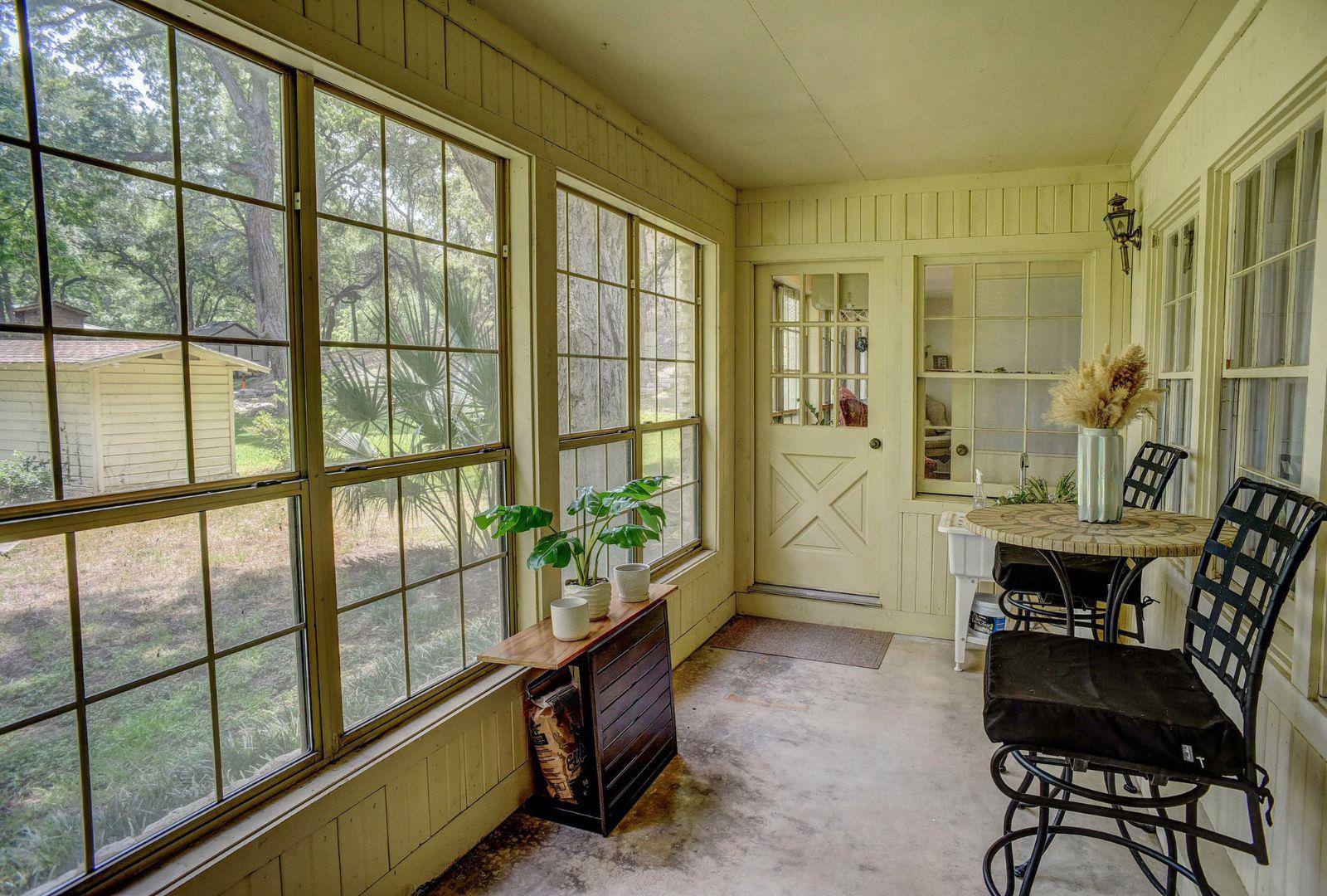 4703 Laguna Ln, Austin, TX 78746