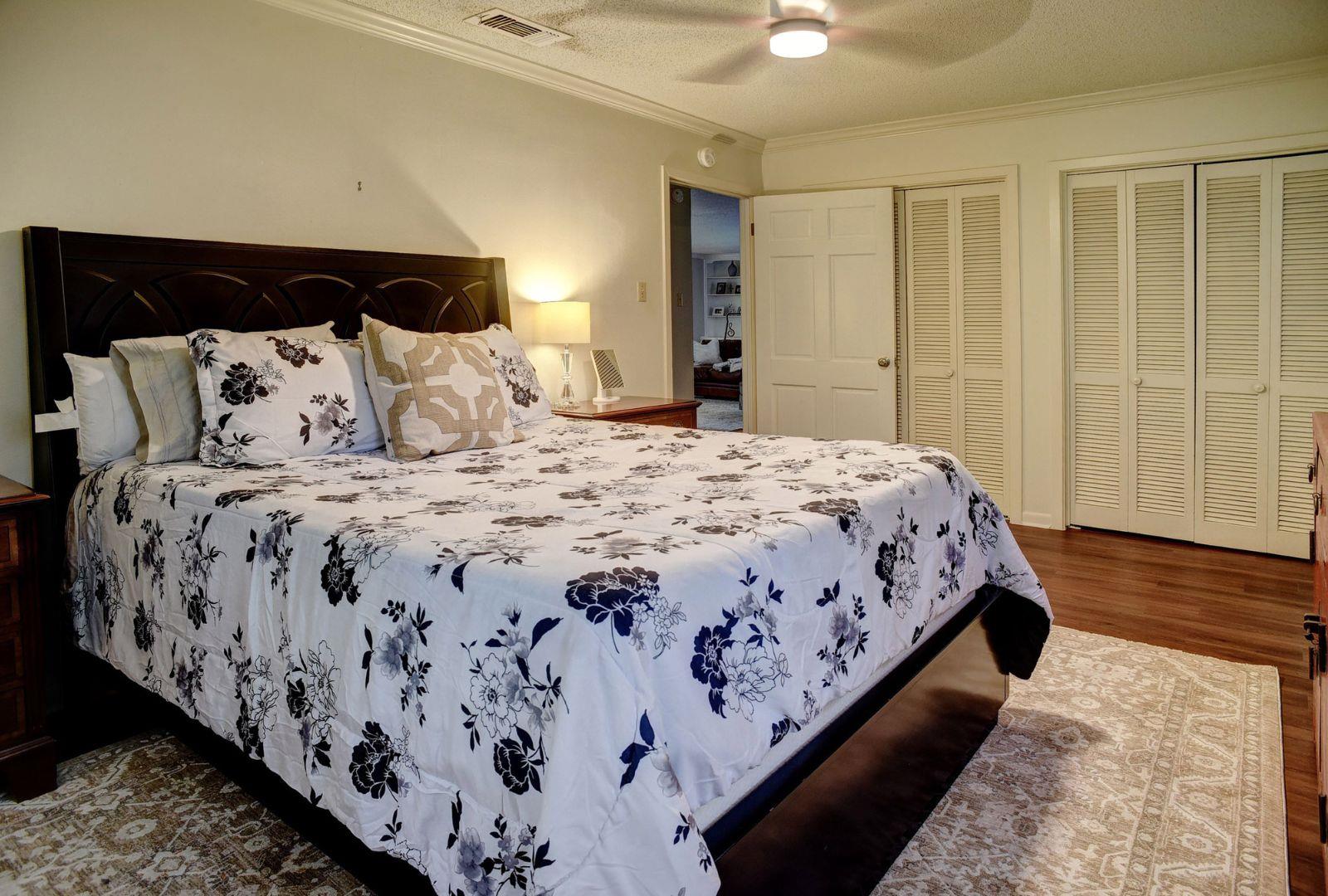 4703 Laguna Ln, Austin, TX 78746