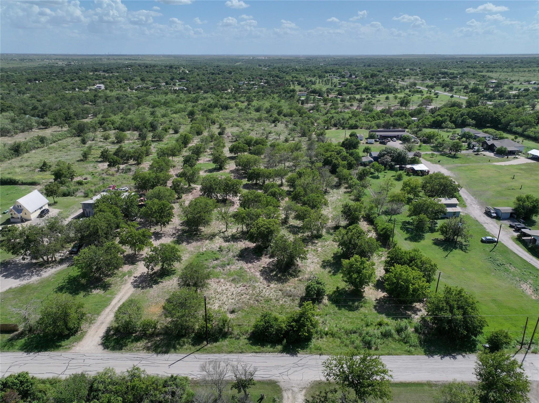 983 Longhollow Rd Rd, Dale, TX 78616