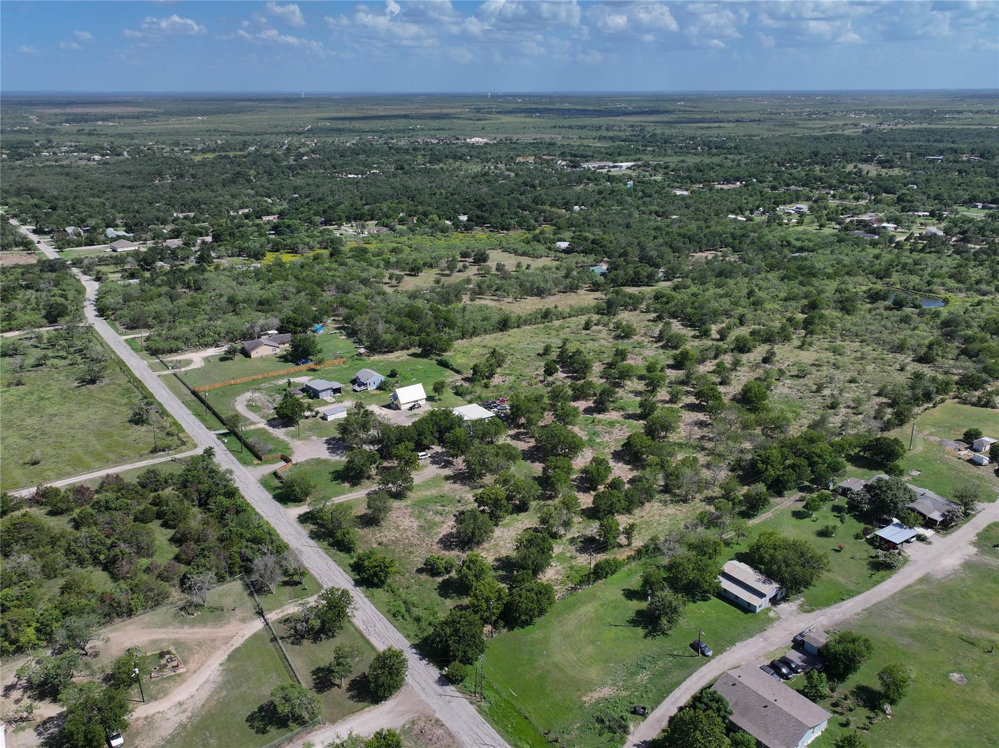 983 Longhollow Rd Rd, Dale, TX 78616
