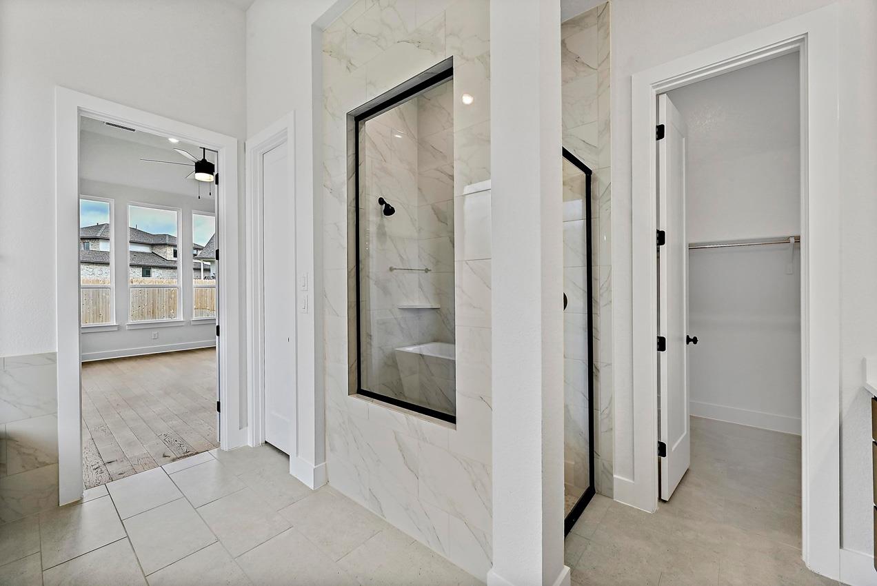 101 Ribera Dr, Liberty Hill, TX 78642