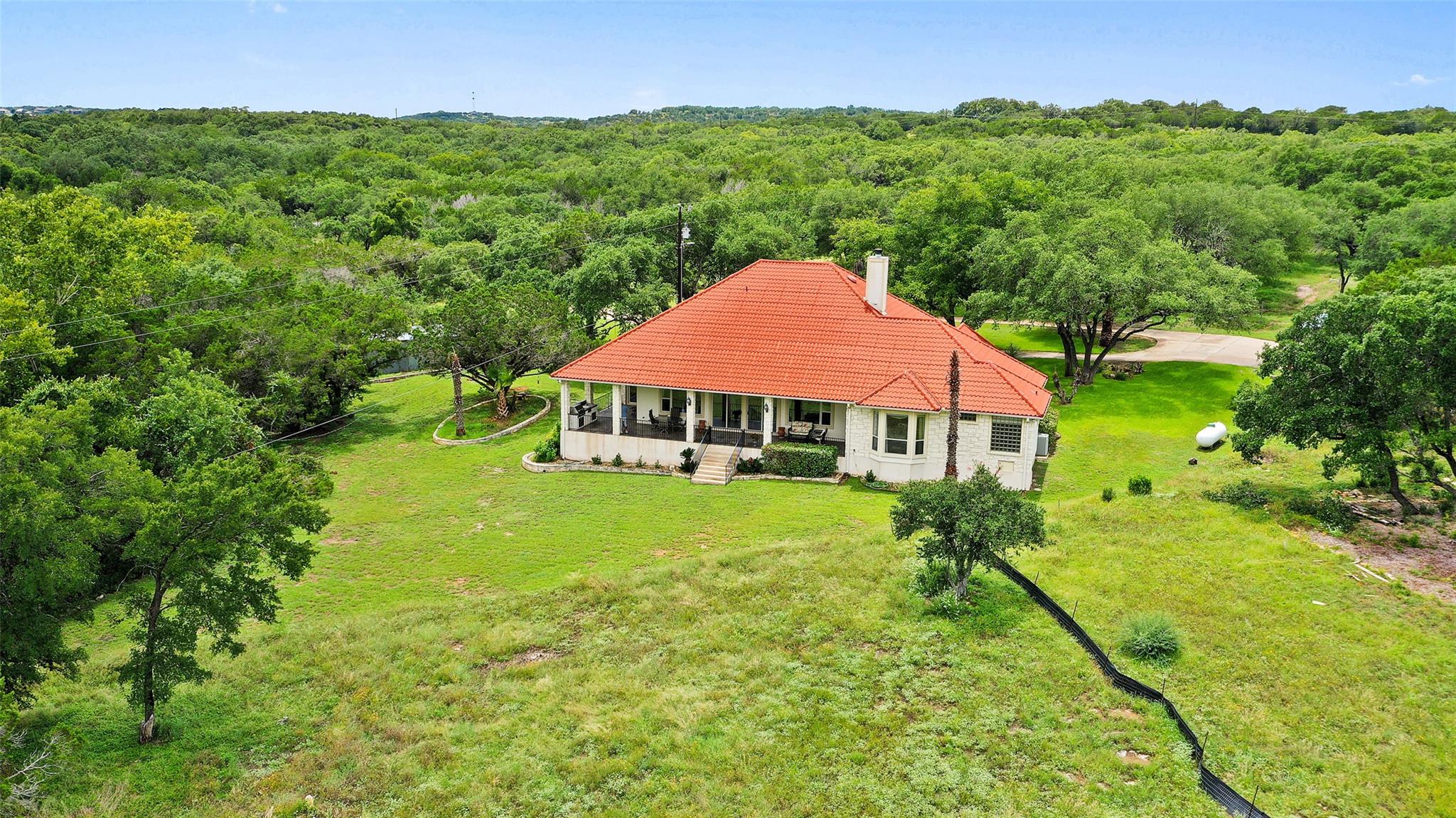 22658 Felicia Dr, Spicewood, TX 78669