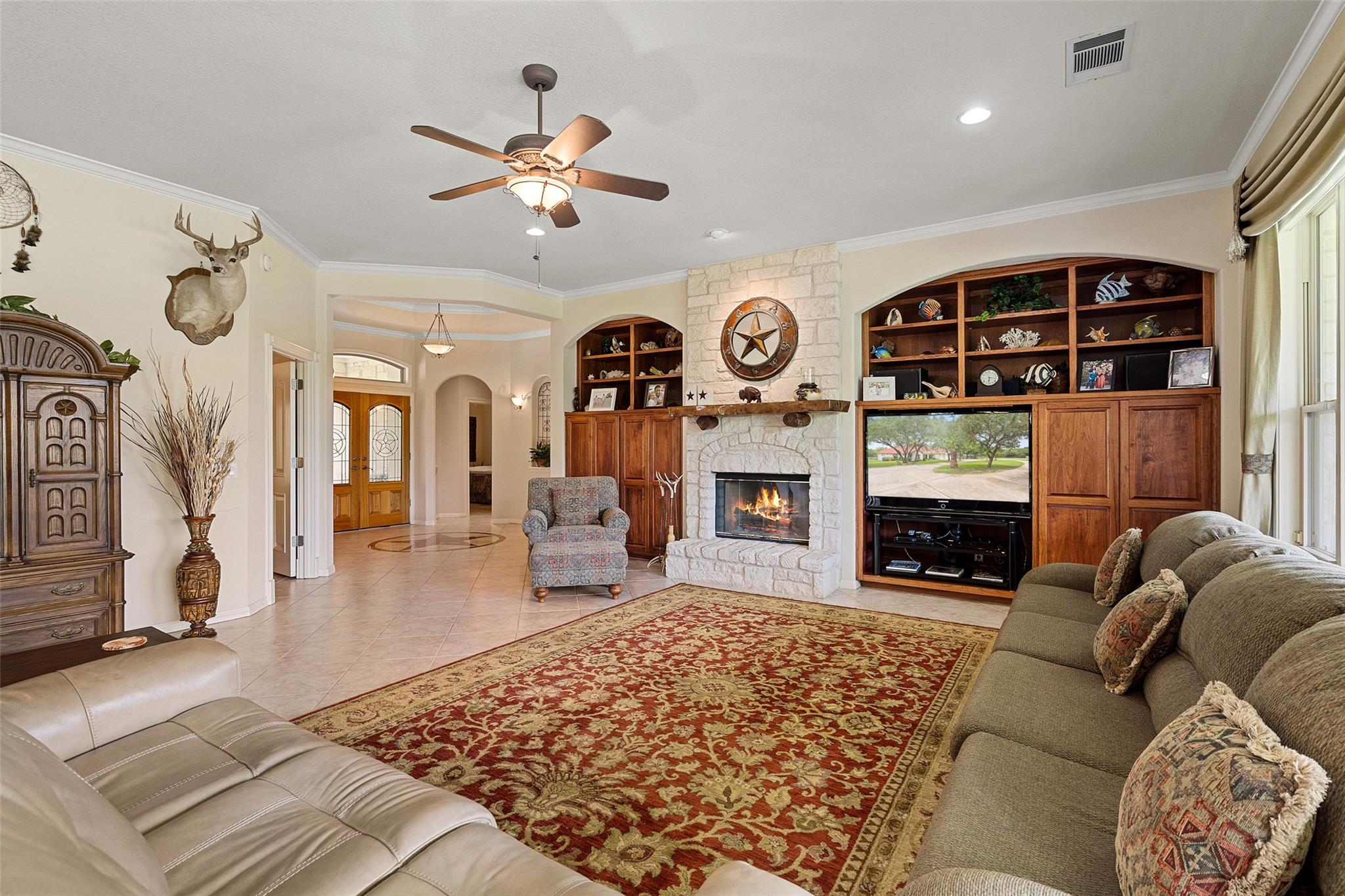 22658 Felicia Dr, Spicewood, TX 78669