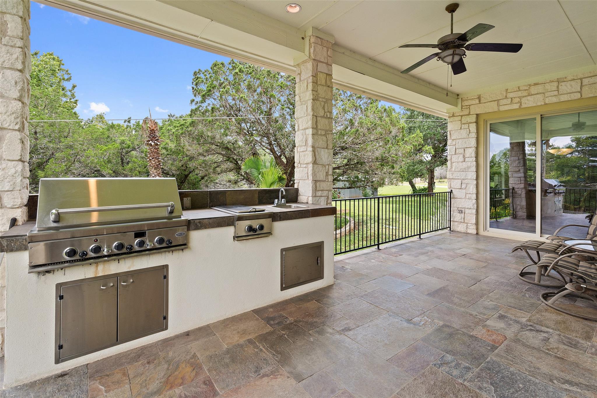 22658 Felicia Dr, Spicewood, TX 78669