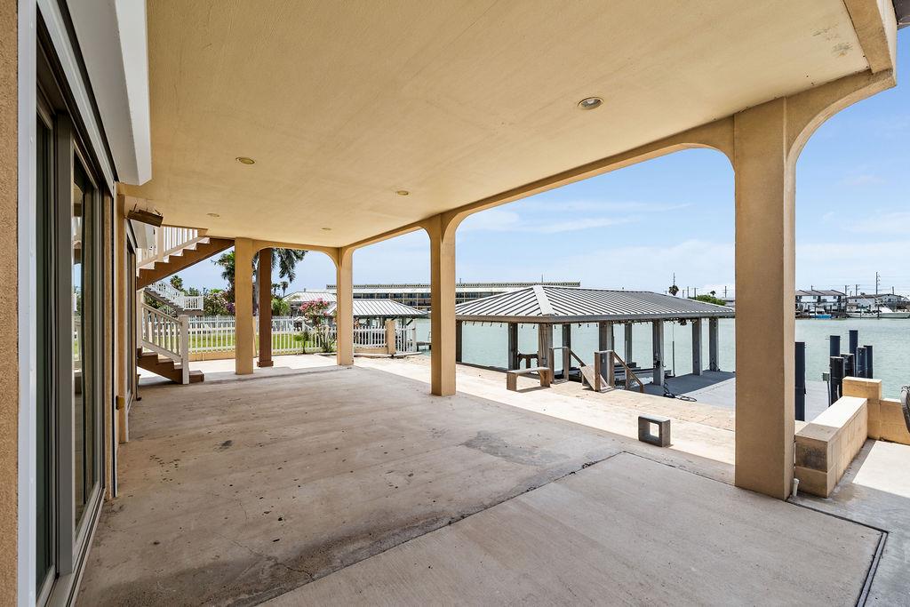 629 N Yturria St, Port Isabel, TX 78578