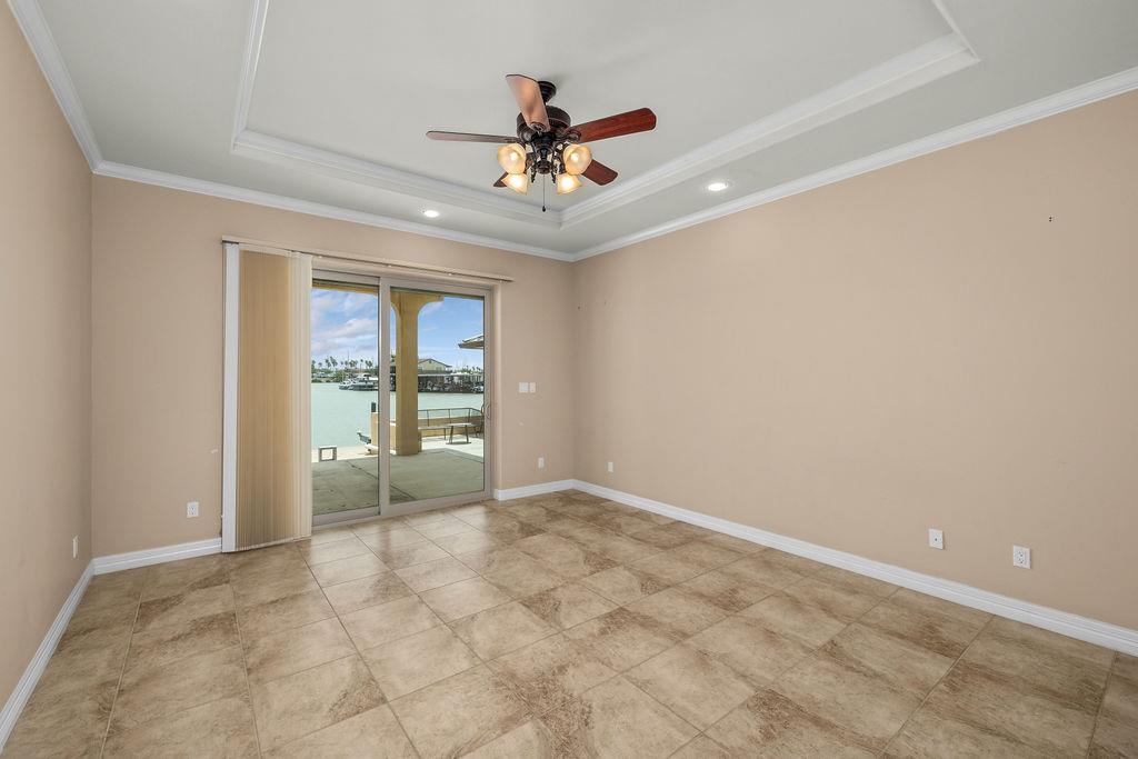 629 N Yturria St, Port Isabel, TX 78578