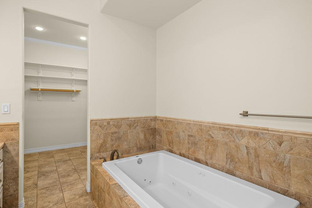 629 N Yturria St, Port Isabel, TX 78578
