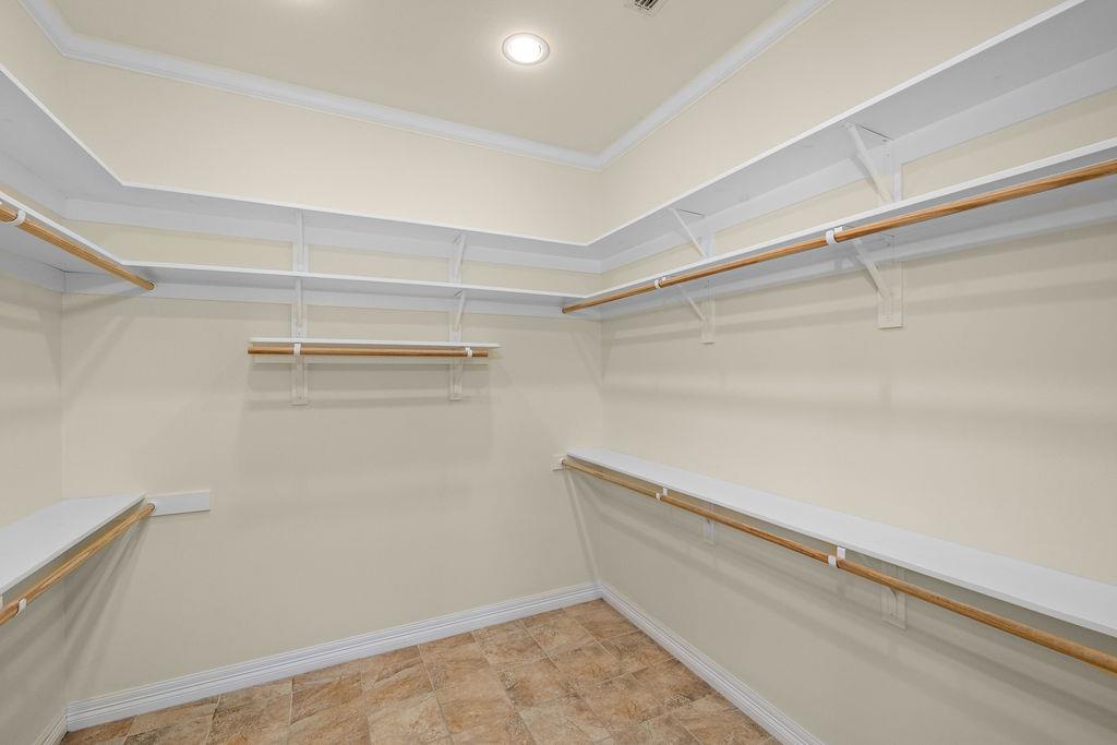 629 N Yturria St, Port Isabel, TX 78578