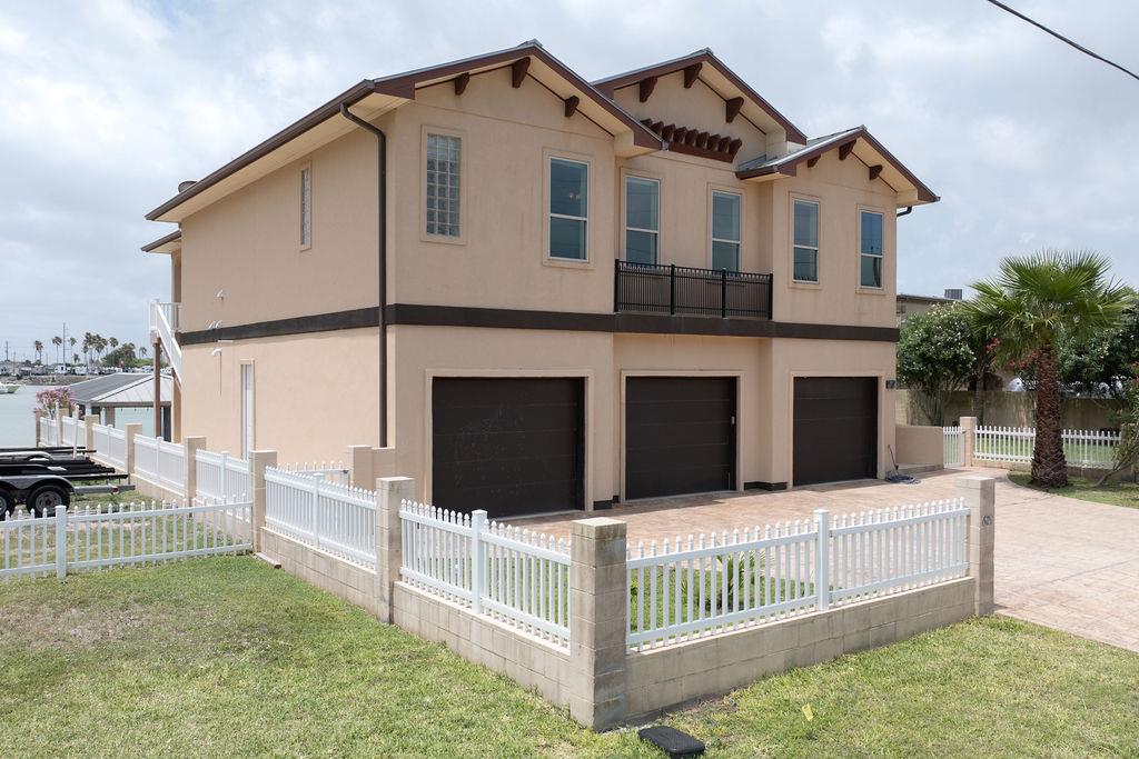 629 N Yturria St, Port Isabel, TX 78578