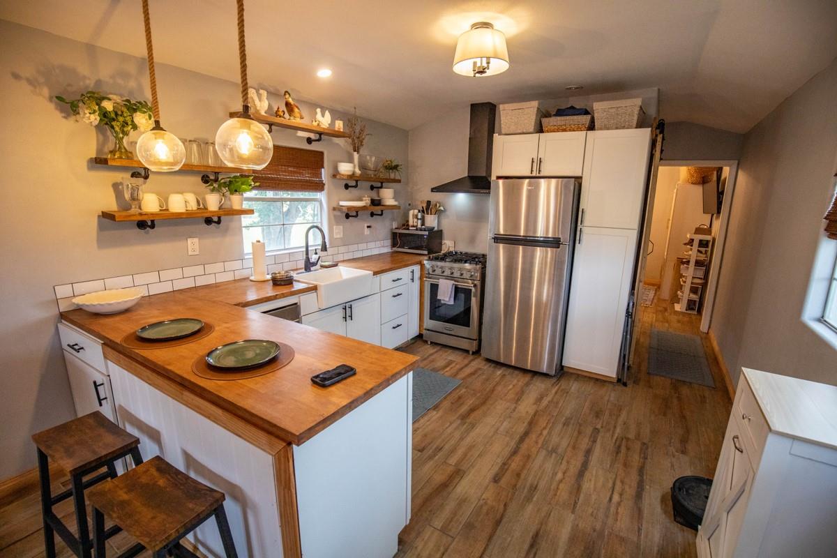 143 Harrison Rd, Beeville, TX 78102