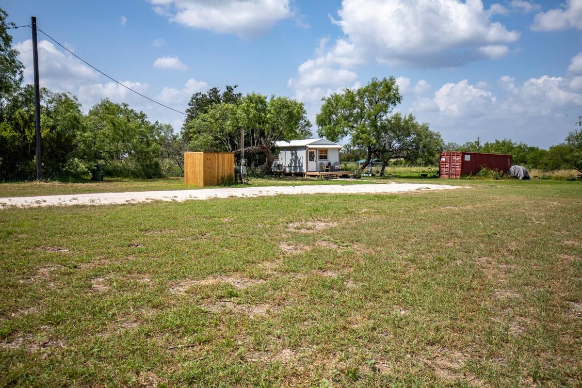 143 Harrison Rd, Beeville, TX 78102
