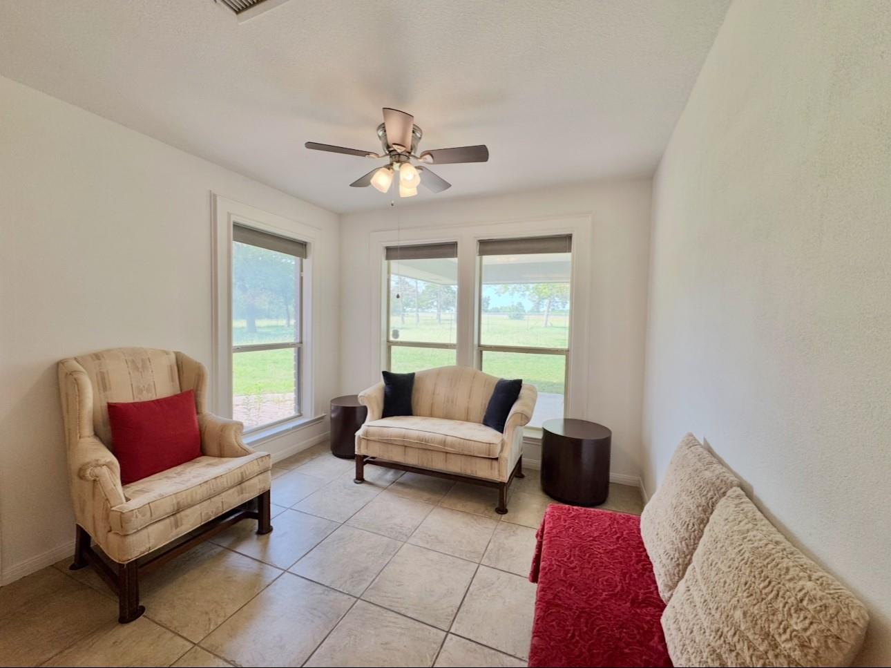 224 Crooked Hollow Dr, Elgin, TX 78621