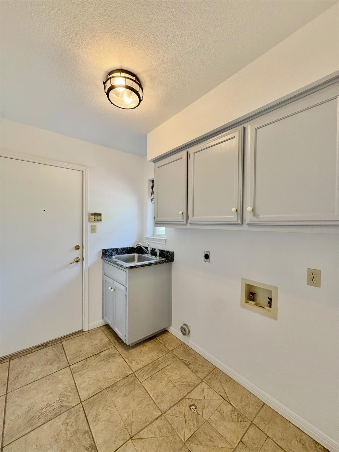 224 Crooked Hollow Dr, Elgin, TX 78621