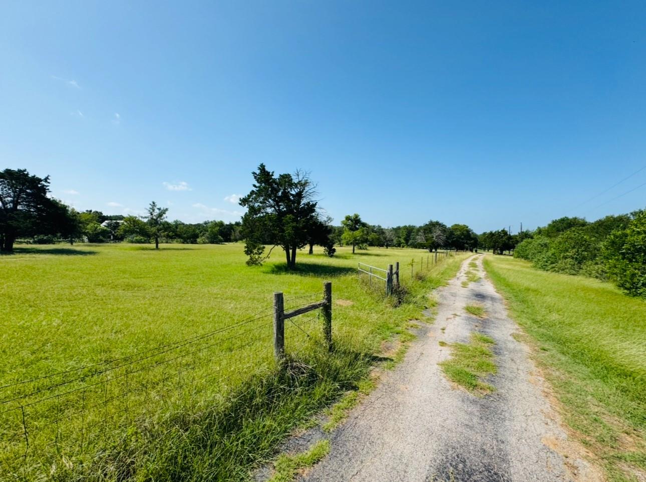 224 Crooked Hollow Dr, Elgin, TX 78621