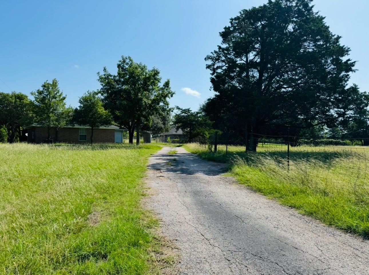 224 Crooked Hollow Dr, Elgin, TX 78621