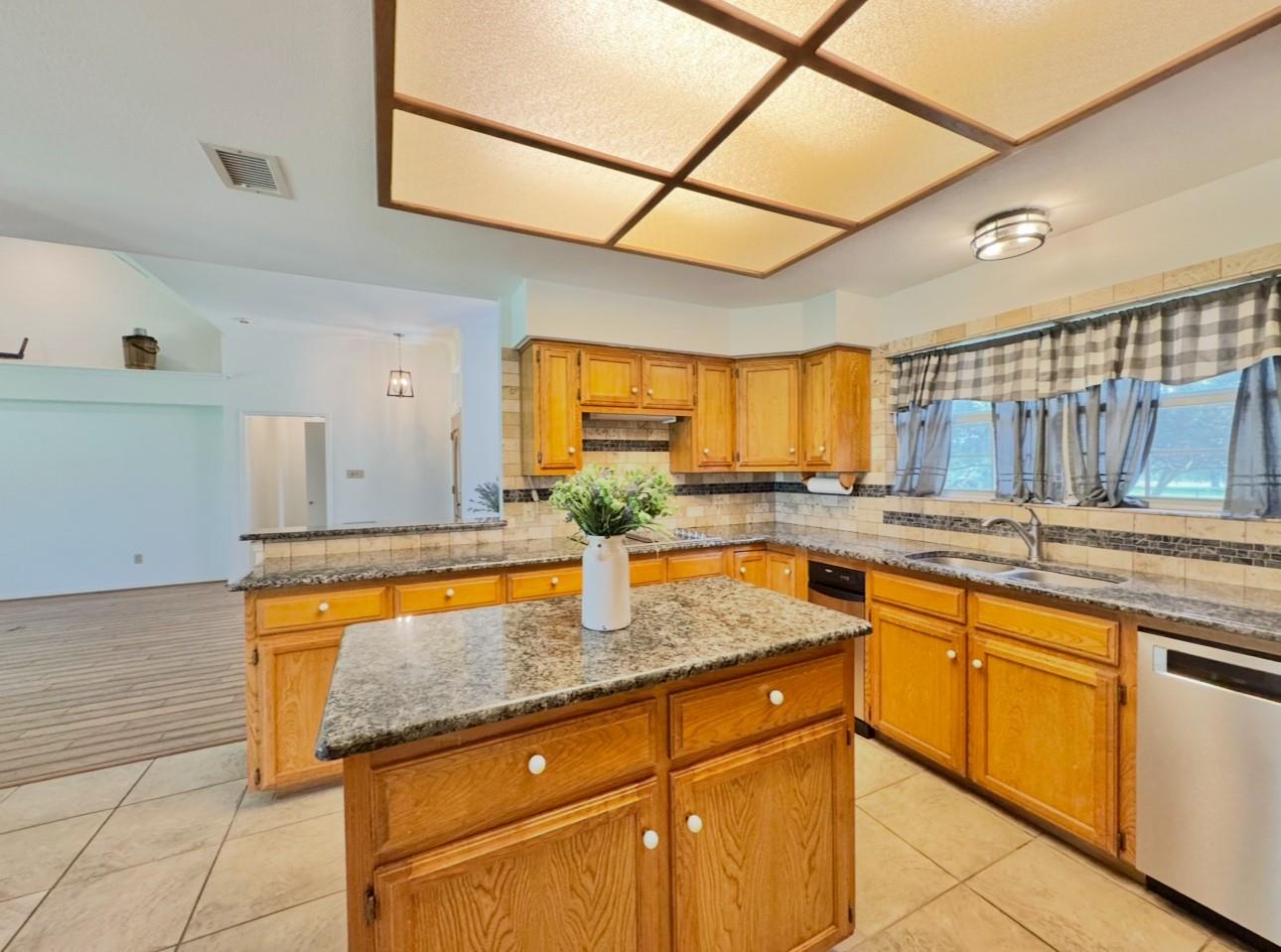 224 Crooked Hollow Dr, Elgin, TX 78621