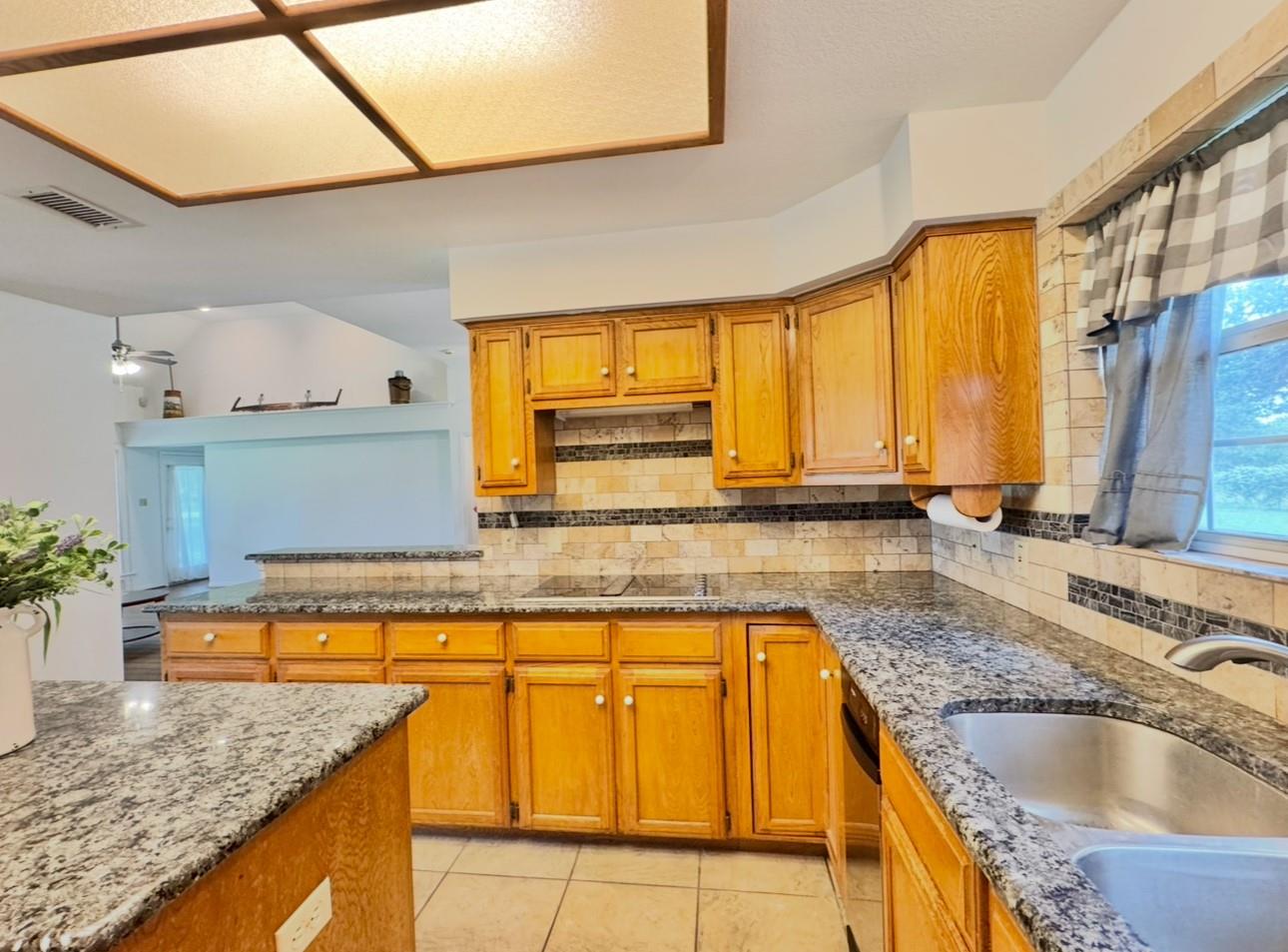 224 Crooked Hollow Dr, Elgin, TX 78621