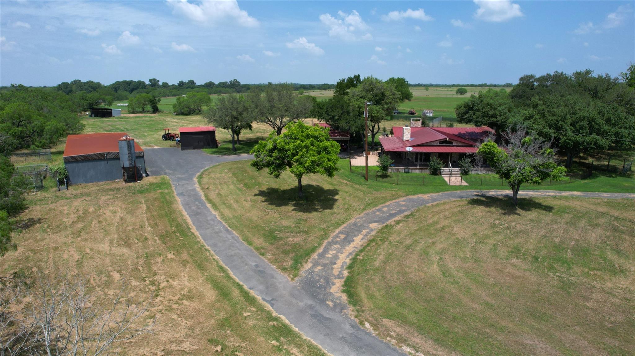 10745 Rosemar Ln, Adkins, TX 78101
