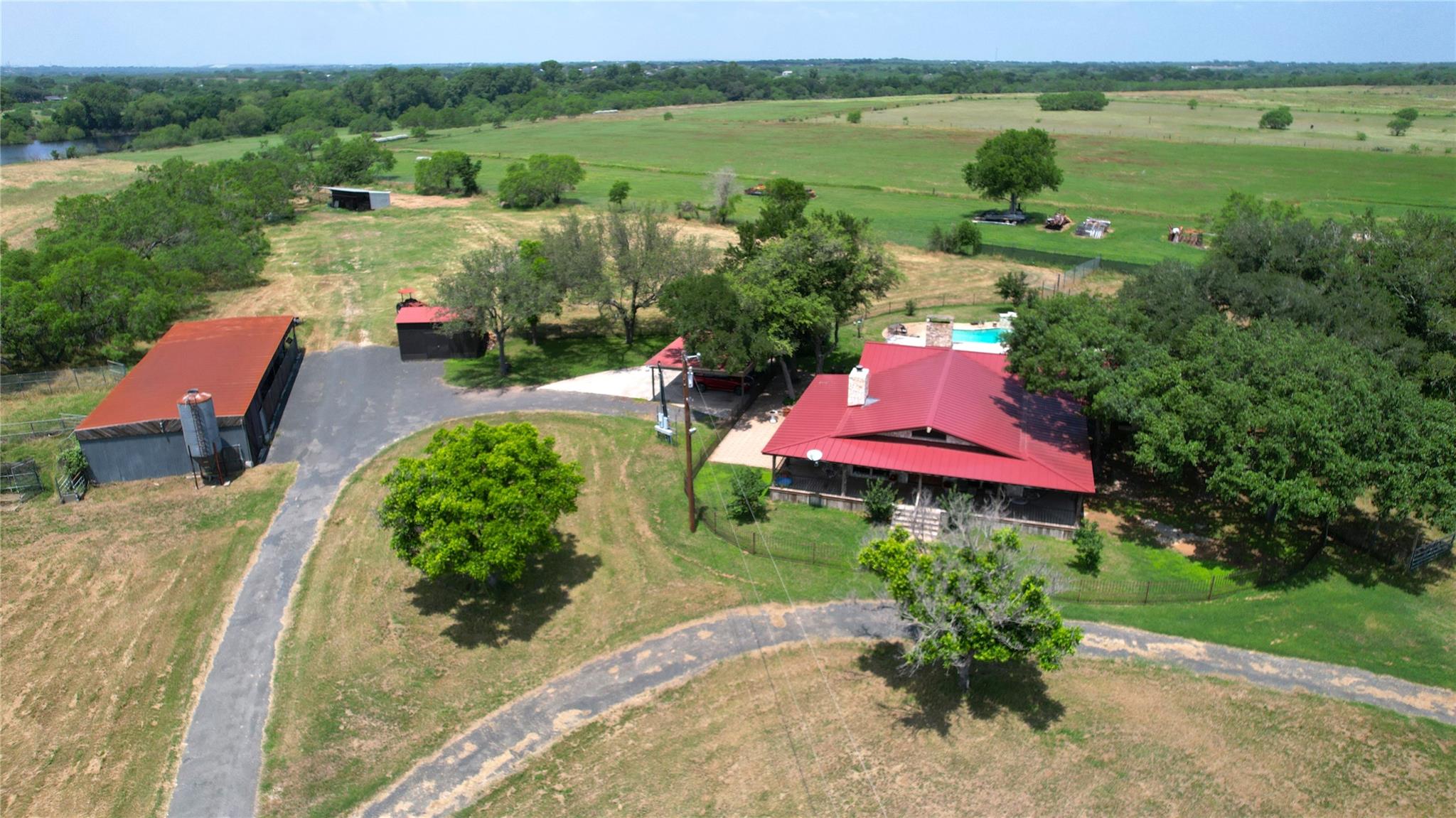 10745 Rosemar Ln, Adkins, TX 78101