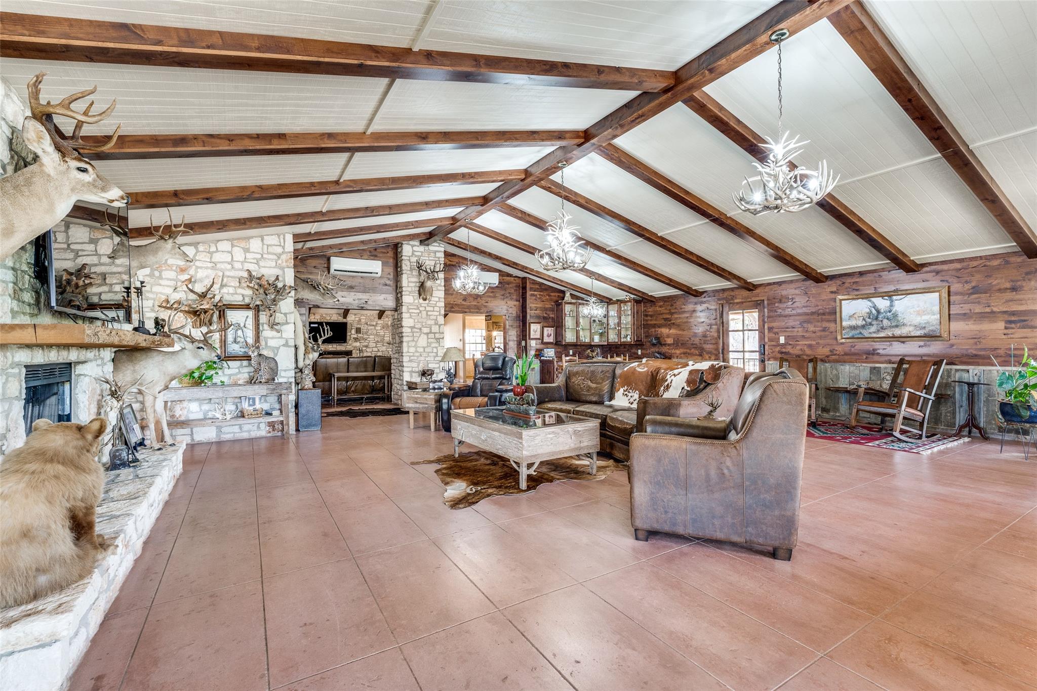 10745 Rosemar Ln, Adkins, TX 78101